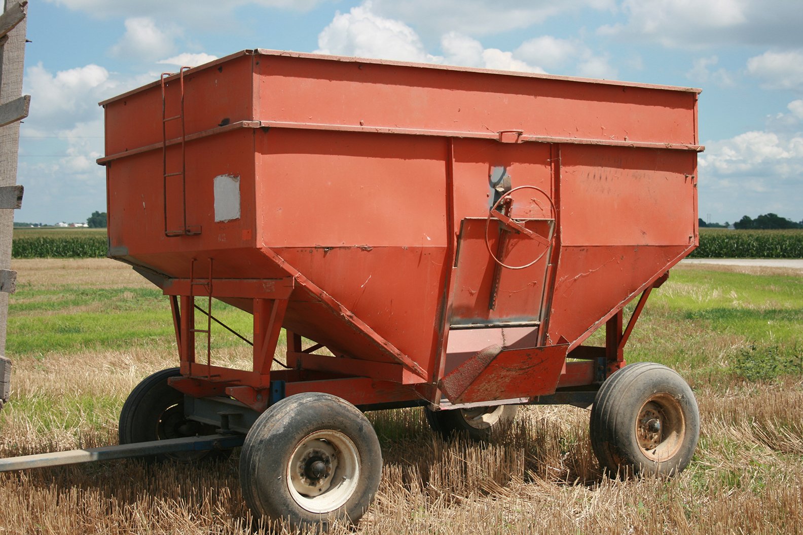 Property photo 36 - FARM EQUIPMENT AUCTION IN BERNE, INDIANA