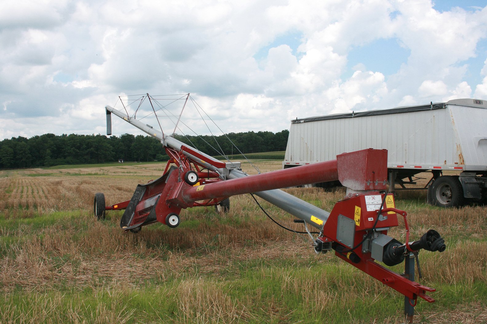 Property photo 40 - FARM EQUIPMENT AUCTION IN BERNE, INDIANA