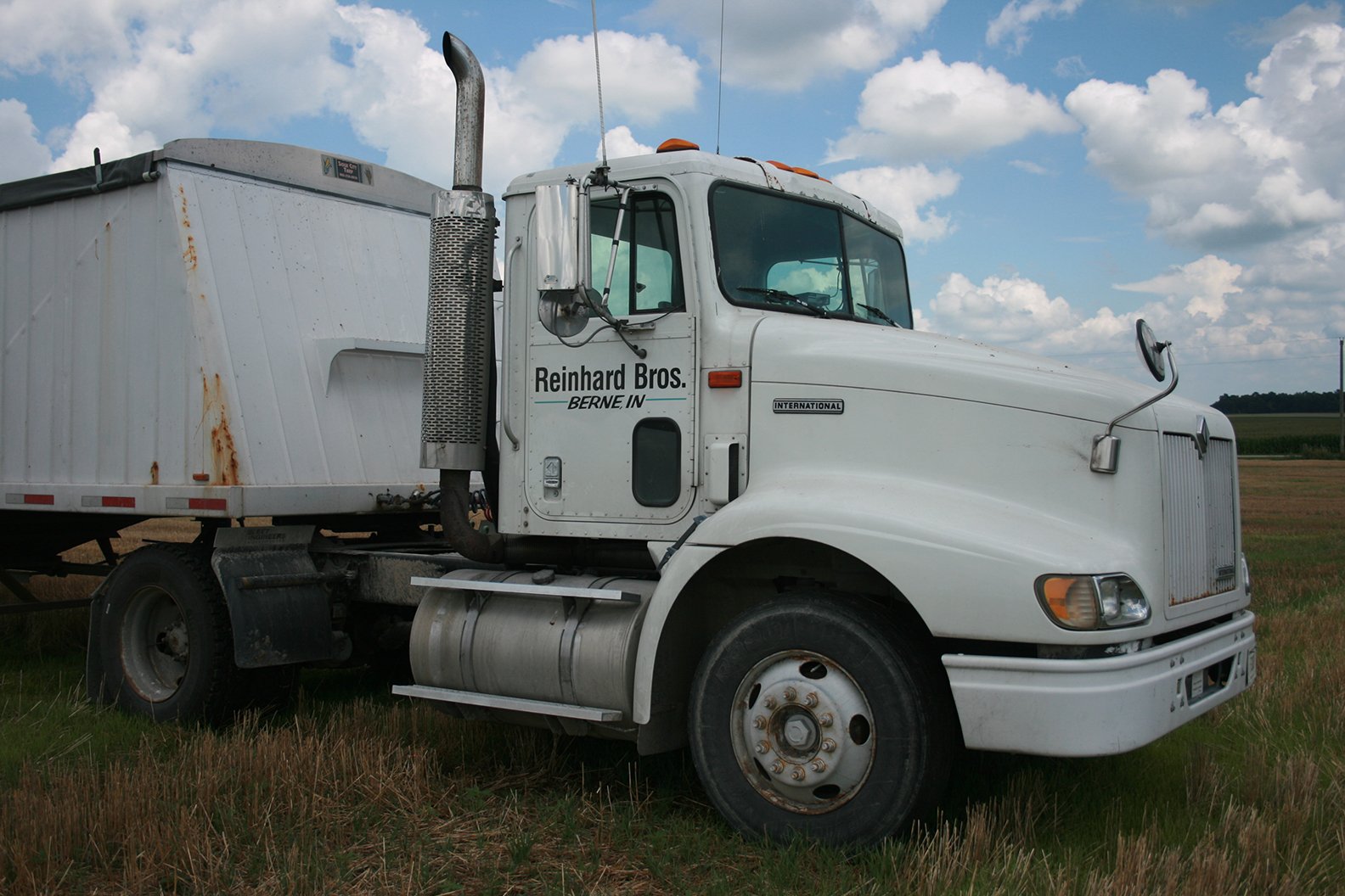 Property photo 42 - FARM EQUIPMENT AUCTION IN BERNE, INDIANA