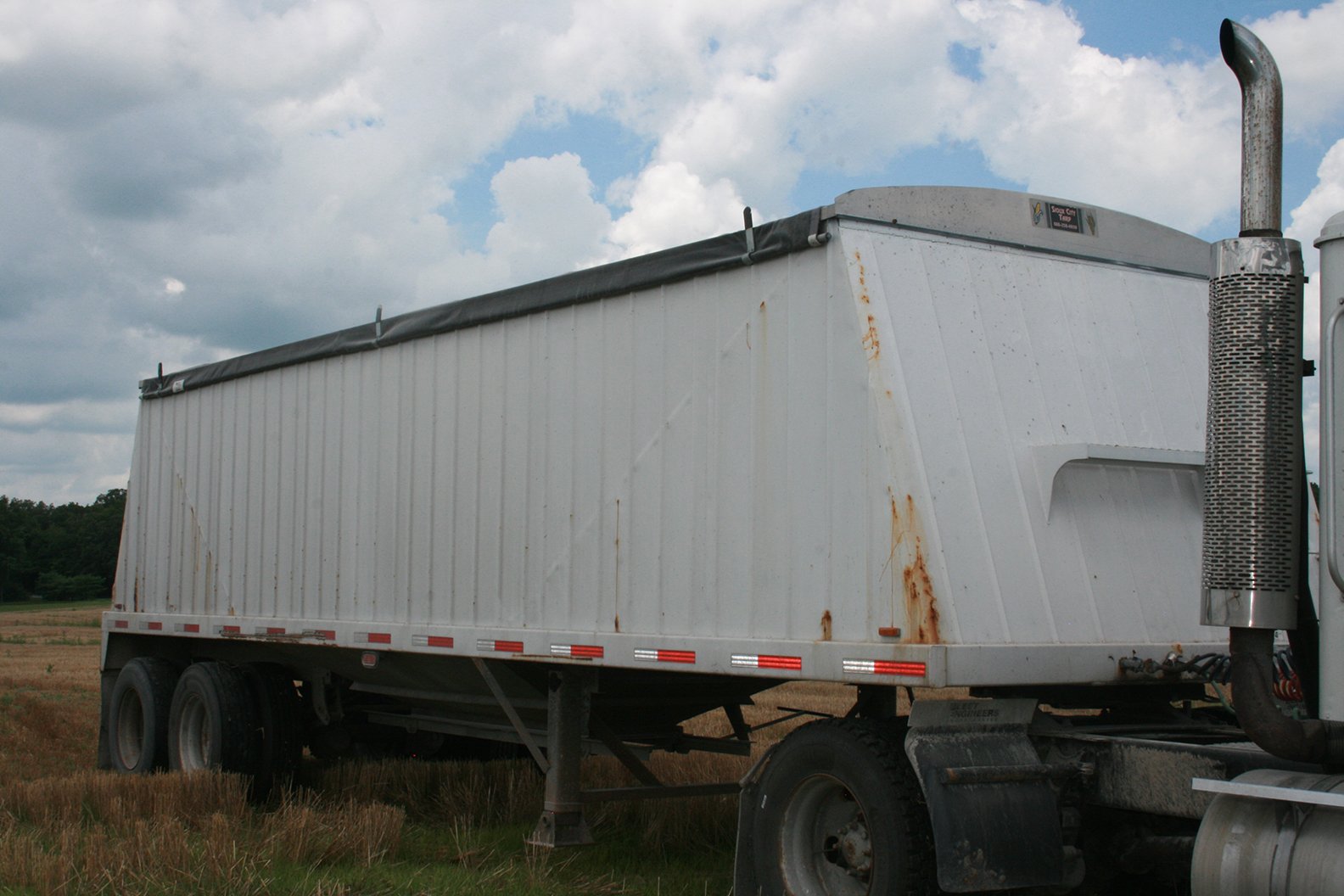 Property photo 43 - FARM EQUIPMENT AUCTION IN BERNE, INDIANA