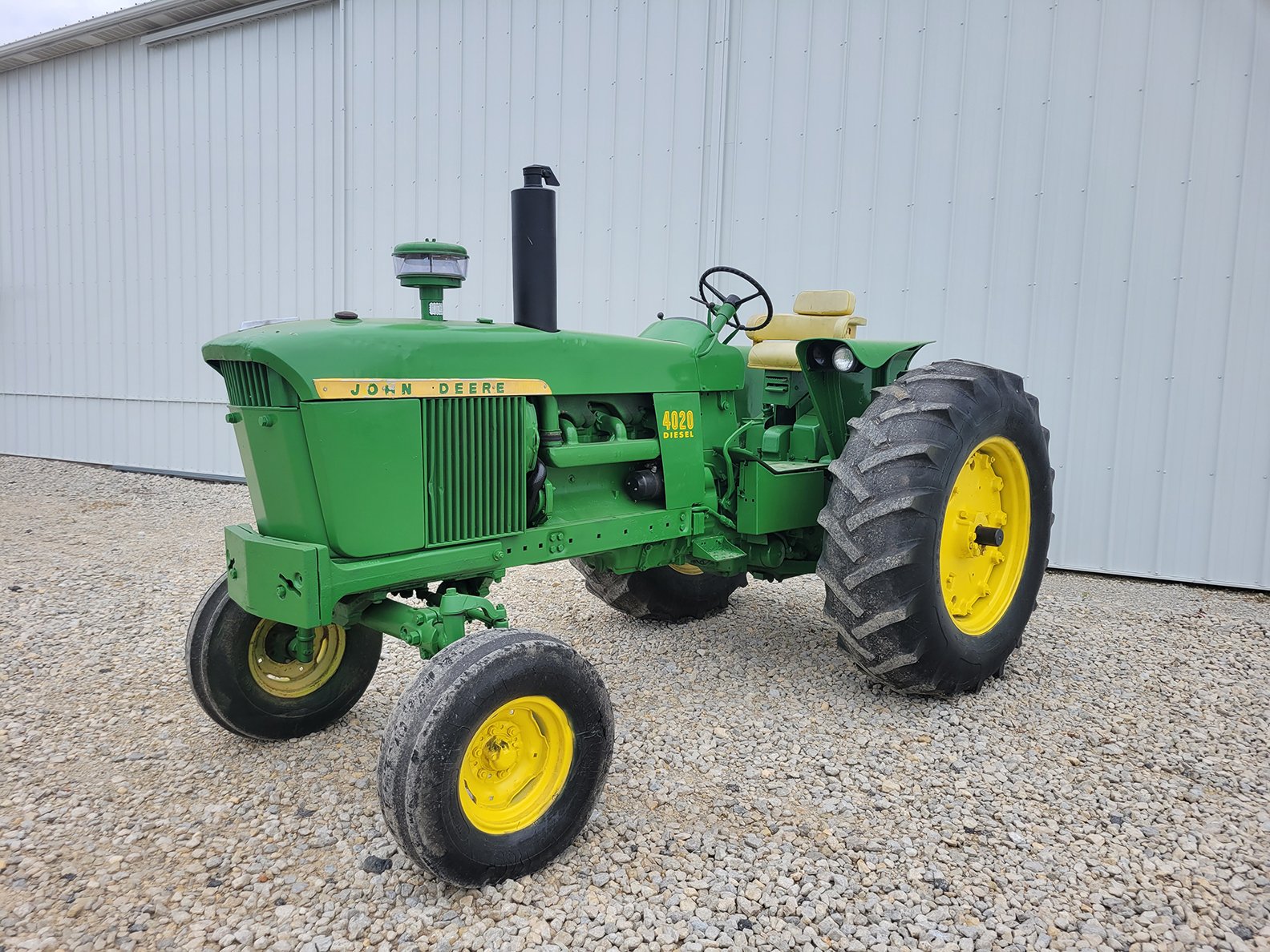 Property photo 2 - FARM EQUIPMENT AUCTION IN BLUFFTON, INDIANA