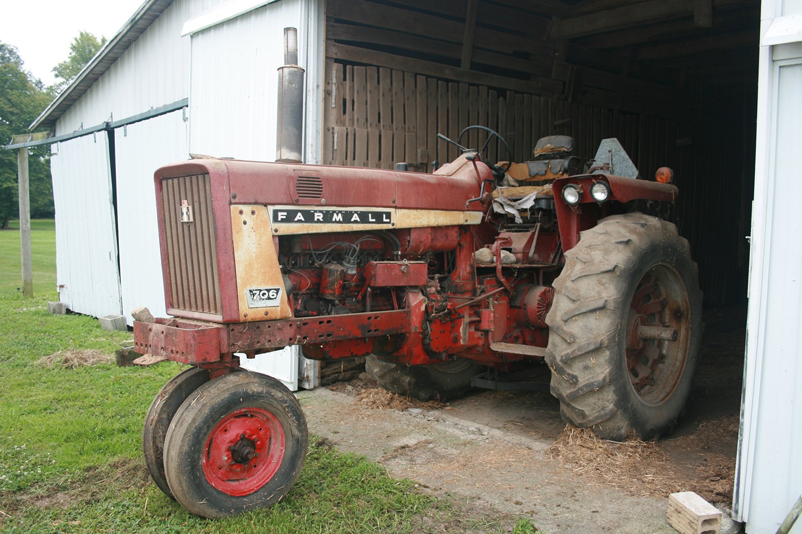 Property photo 4 - FARM EQUIPMENT AUCTION IN BLUFFTON, INDIANA