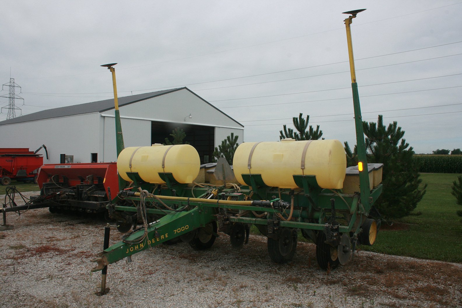 Property photo 12 - FARM EQUIPMENT AUCTION IN BLUFFTON, INDIANA