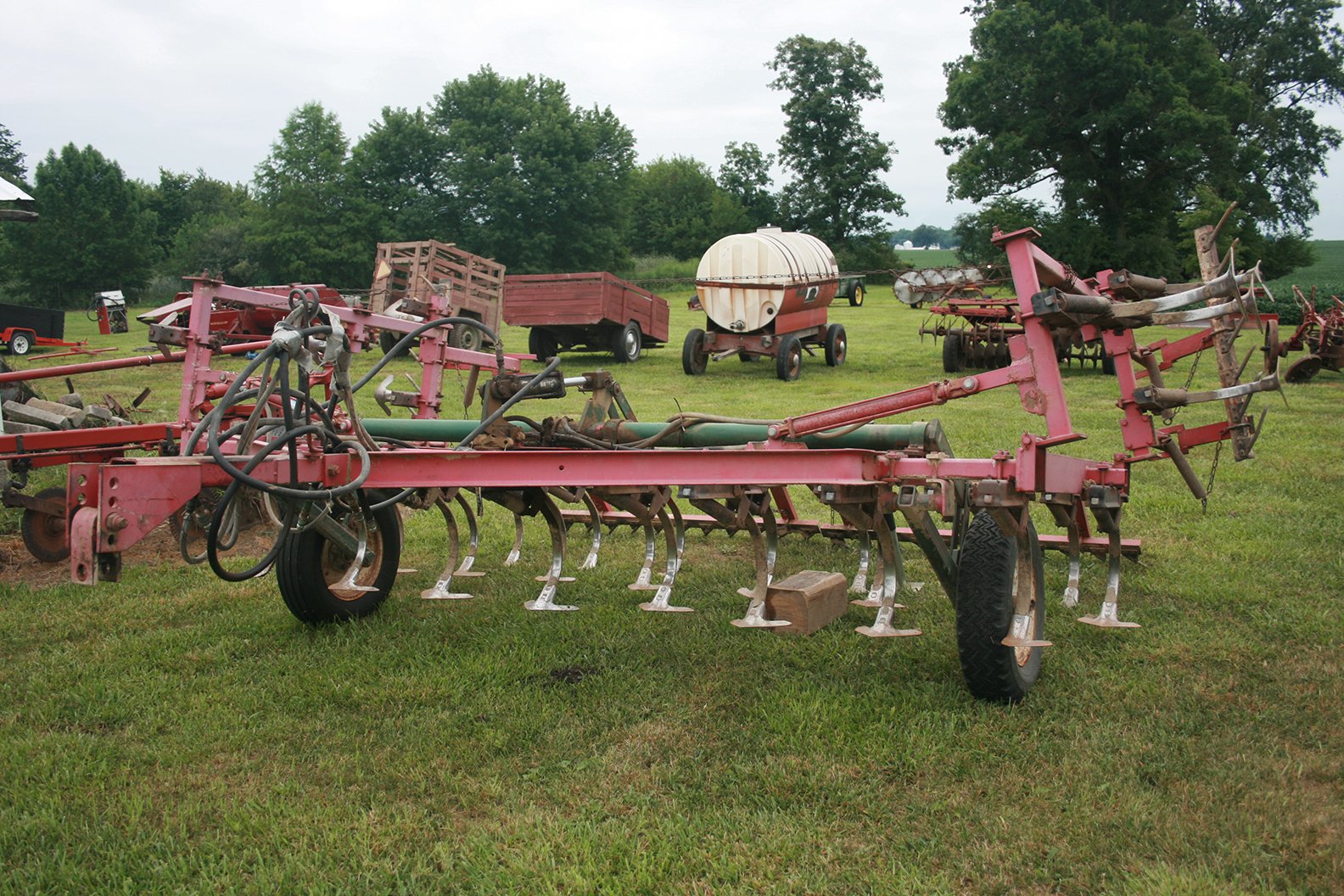 Property photo 16 - FARM EQUIPMENT AUCTION IN BLUFFTON, INDIANA
