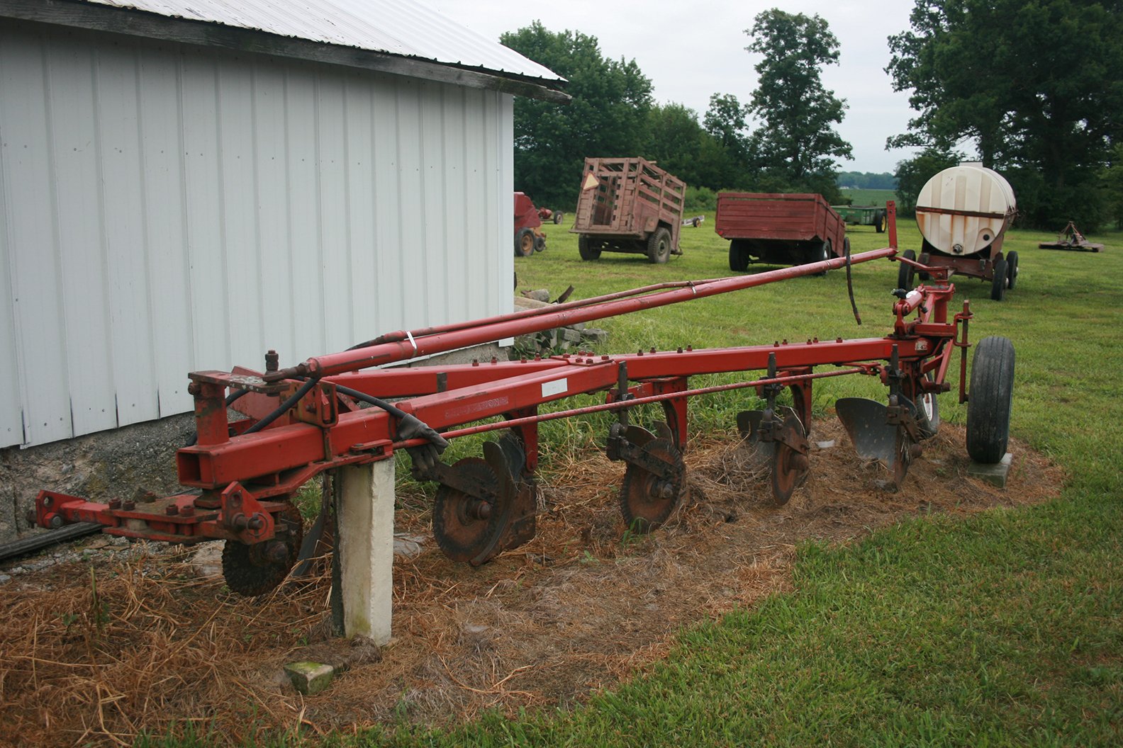 Property photo 20 - FARM EQUIPMENT AUCTION IN BLUFFTON, INDIANA