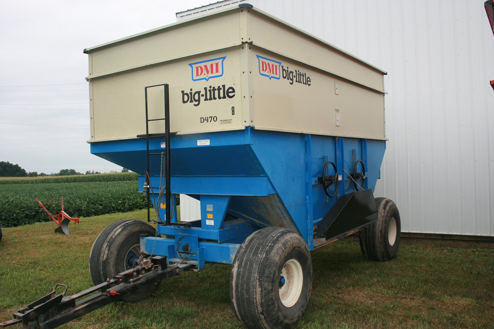 Property photo 28 - FARM EQUIPMENT AUCTION IN BLUFFTON, INDIANA