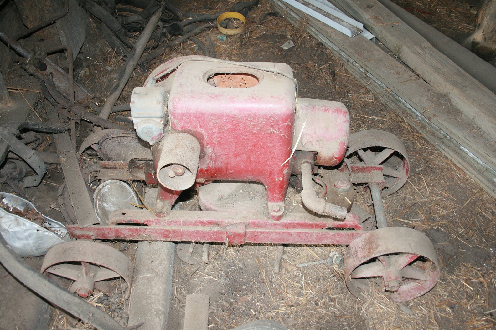 Property photo 40 - FARM EQUIPMENT AUCTION IN BLUFFTON, INDIANA