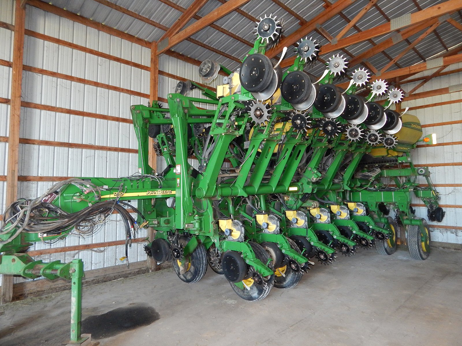 Property photo 19 - FARM EQUIPMENT AUCTION IN CLINTON COUNTY, INDIANA