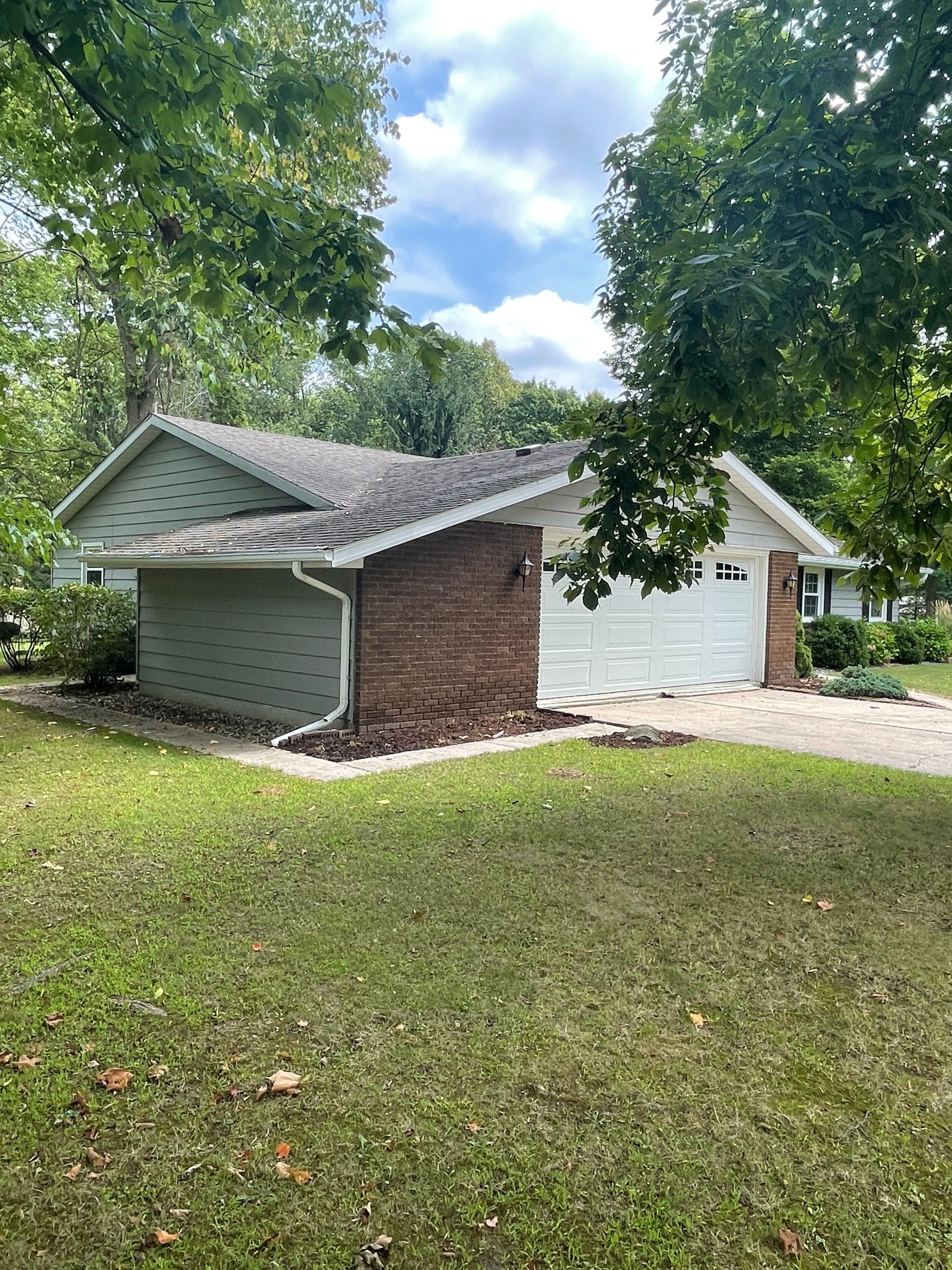 Property photo 7 - **UPDATED**REAL ESTATE AUCTION 1.2+/- ACRES OFFERED IN 1 TRACT IN WHITLEY COUNTY, INDIANA