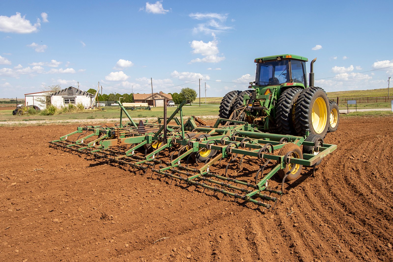 Property photo 3 - TIMED ONLINE ONLY FARM EQUIPMENT AUCTION IN CUSTER COUNTY, OKLAHOMA
