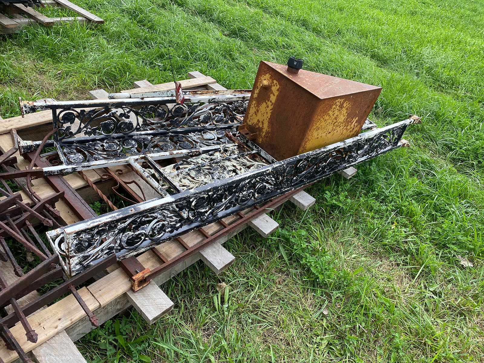 Property photo 92 - TIMED ONLINE ONLY PERSONAL PROPERTY AUCTION - STEUBEN COUNTY, INDIANA