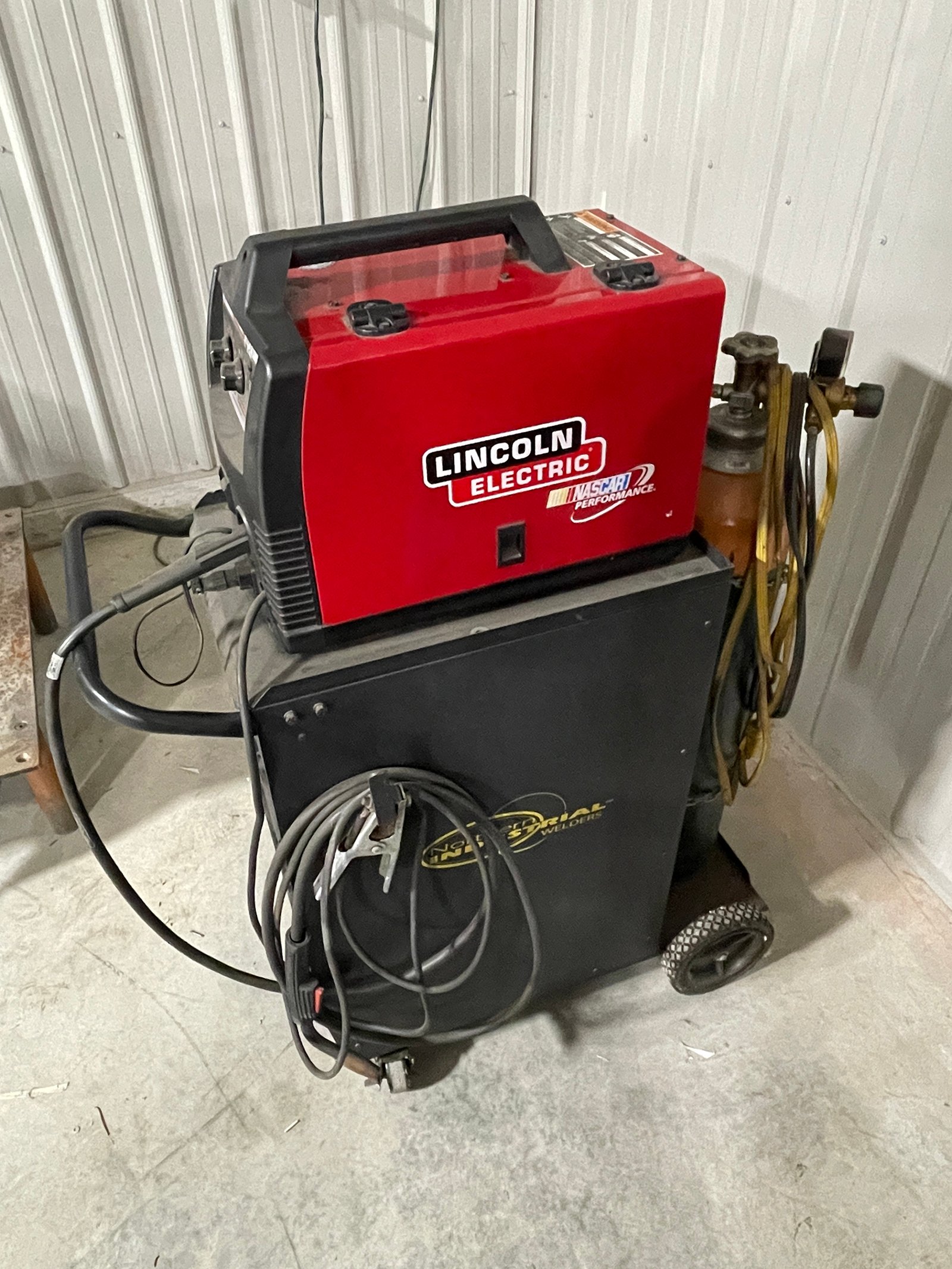 Property photo 122 - TIMED ONLINE ONLY PERSONAL PROPERTY AUCTION IN ALLEN COUNTY, INDIANA