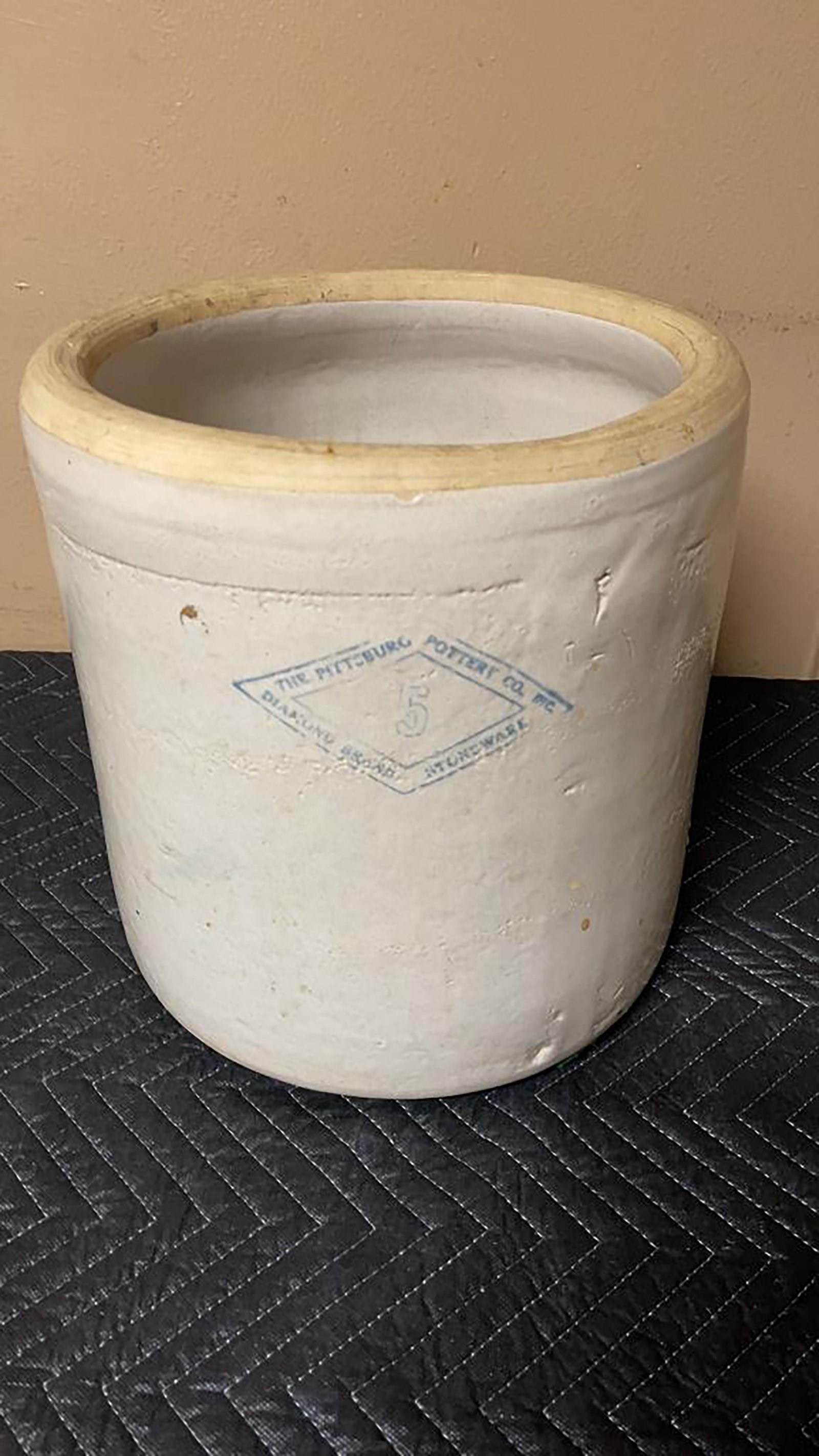 Property photo 192 - TIMED ONLINE ONLY PERSONAL PROPERTY AUCTION IN ALLEN COUNTY, INDIANA