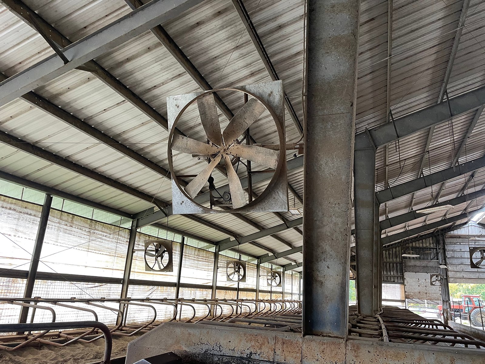 Property photo 35 - FARM & DAIRY EQUIPMENT AUCTION IN BRANCH COUNTY, MICHIGAN