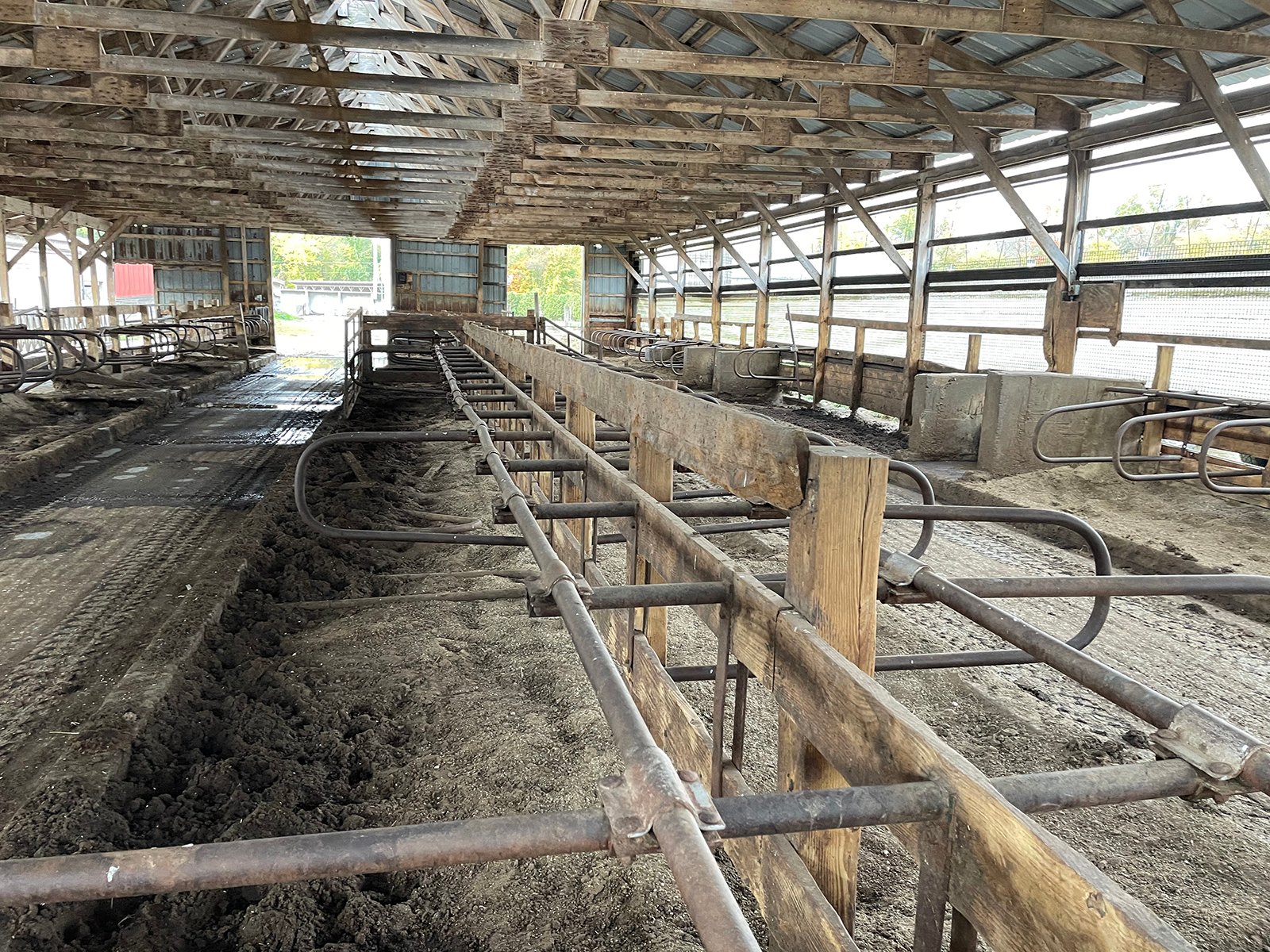 Property photo 42 - FARM & DAIRY EQUIPMENT AUCTION IN BRANCH COUNTY, MICHIGAN