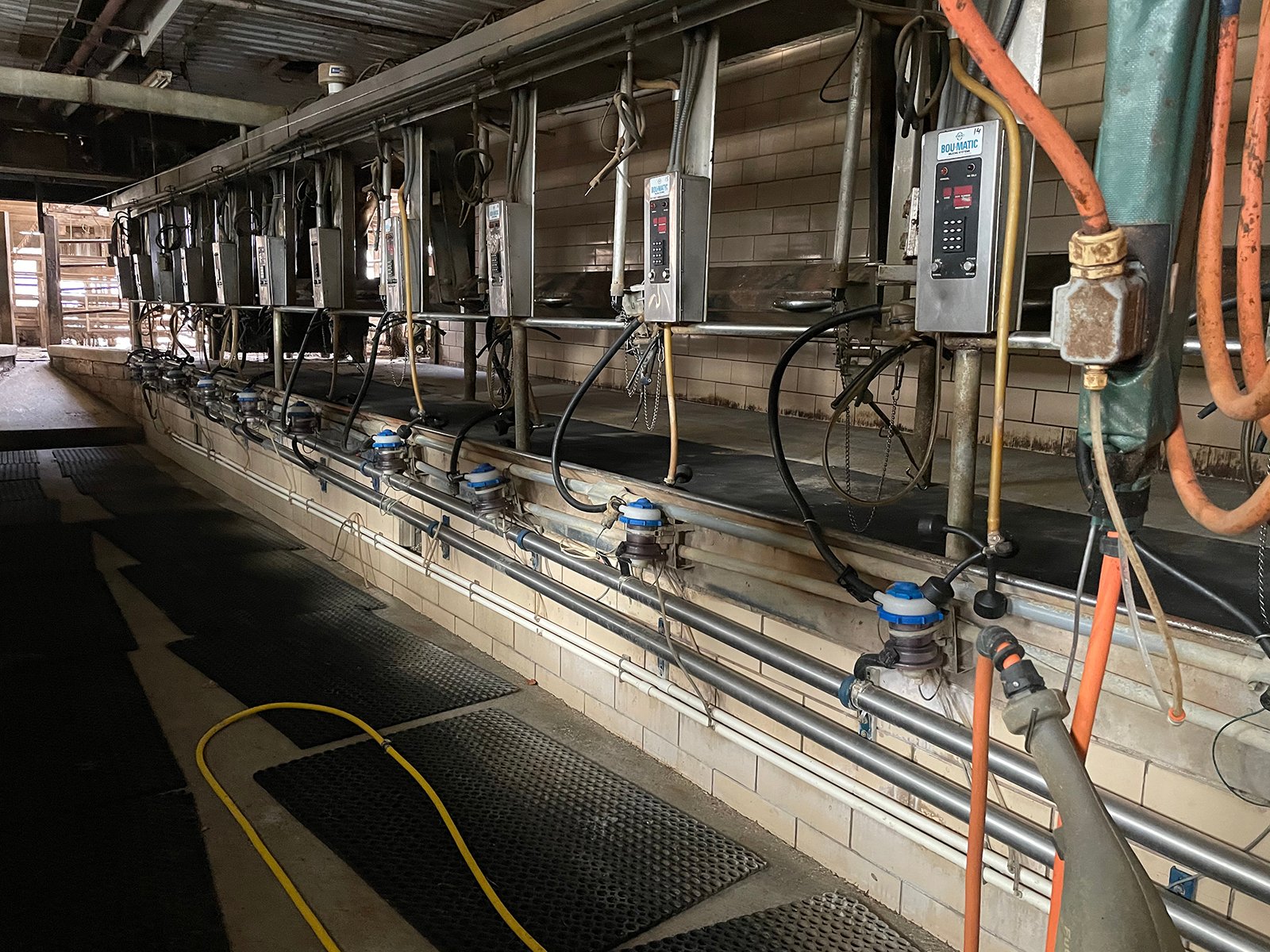Property photo 45 - FARM & DAIRY EQUIPMENT AUCTION IN BRANCH COUNTY, MICHIGAN