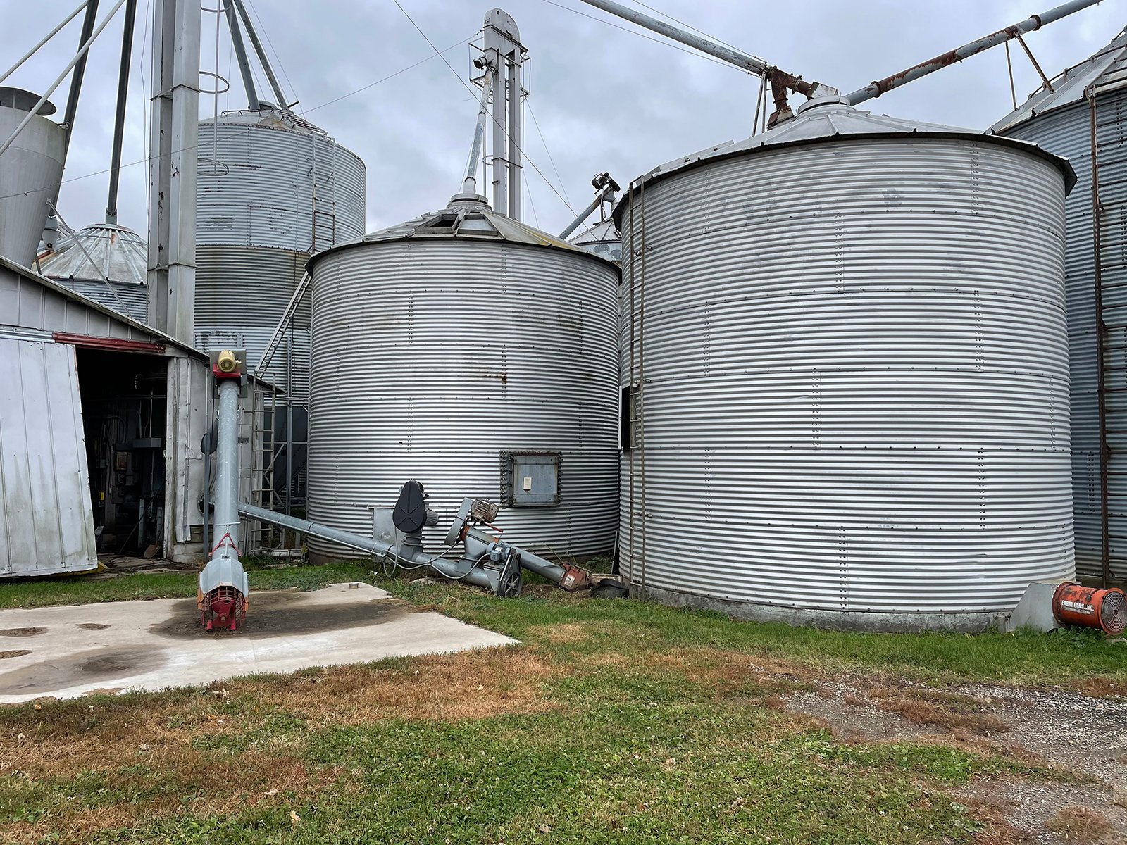 Property photo 69 - FARM & DAIRY EQUIPMENT AUCTION IN BRANCH COUNTY, MICHIGAN