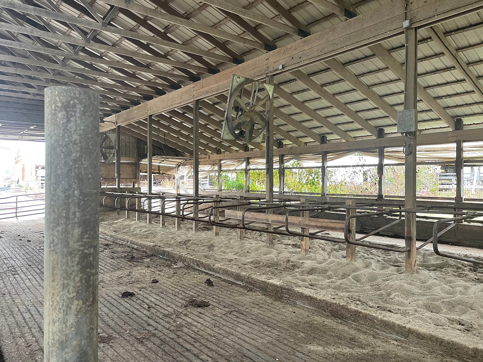 Property photo 75 - FARM & DAIRY EQUIPMENT AUCTION IN BRANCH COUNTY, MICHIGAN