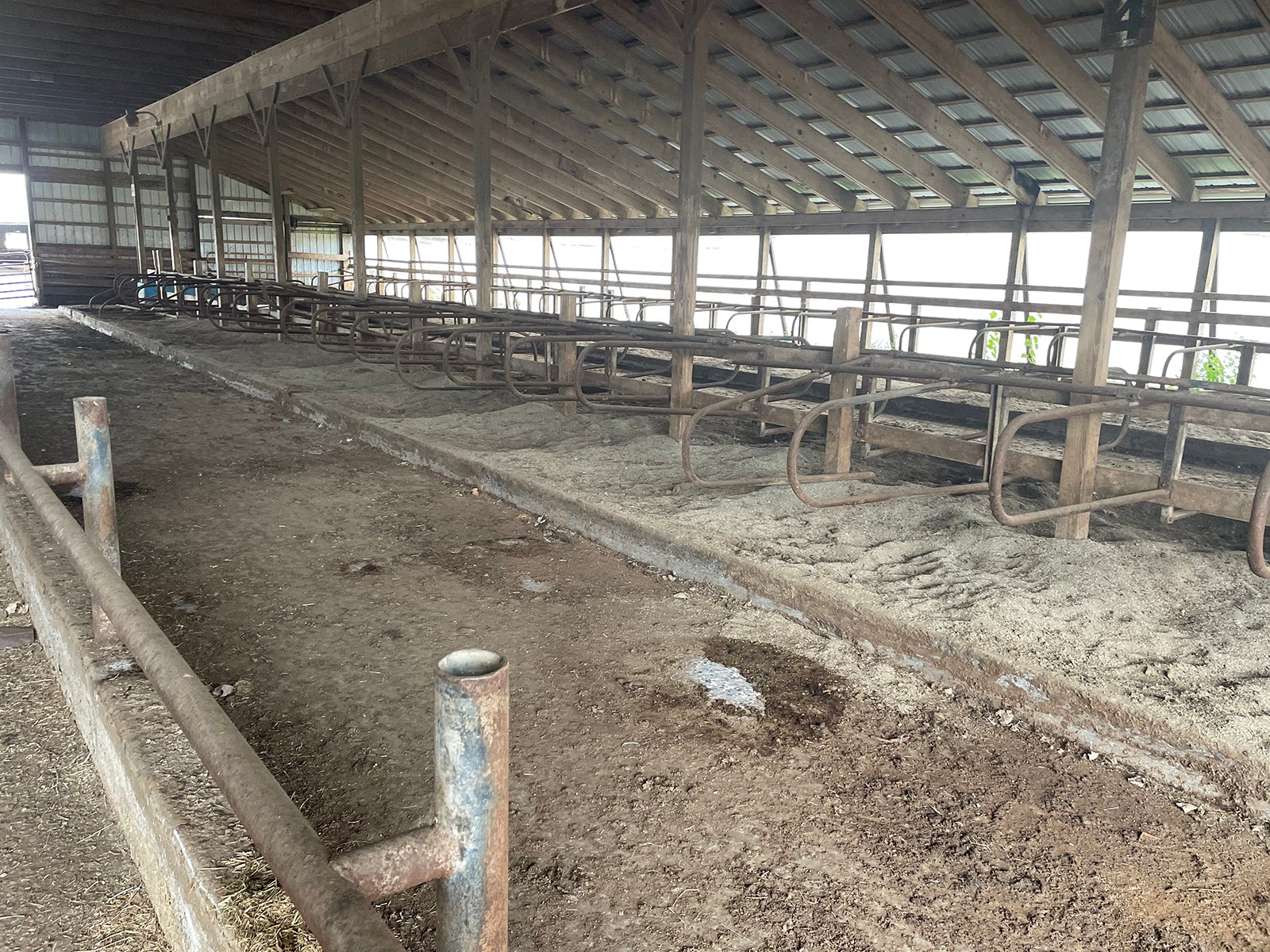 Property photo 77 - FARM & DAIRY EQUIPMENT AUCTION IN BRANCH COUNTY, MICHIGAN
