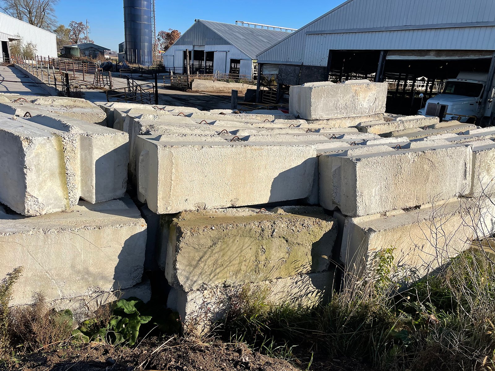 Property photo 103 - FARM & DAIRY EQUIPMENT AUCTION IN BRANCH COUNTY, MICHIGAN