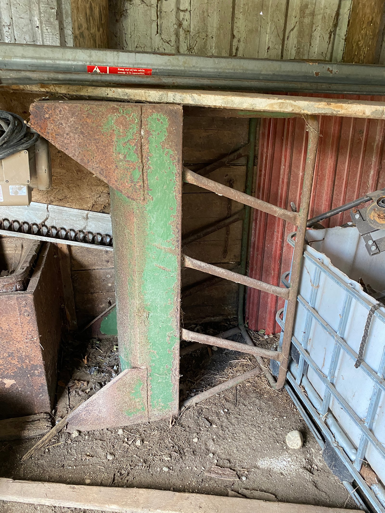 Property photo 24 - FARM EQUIPMENT RETIREMENT AUCTION IN LAGRANGE COUNTY, INDIANA