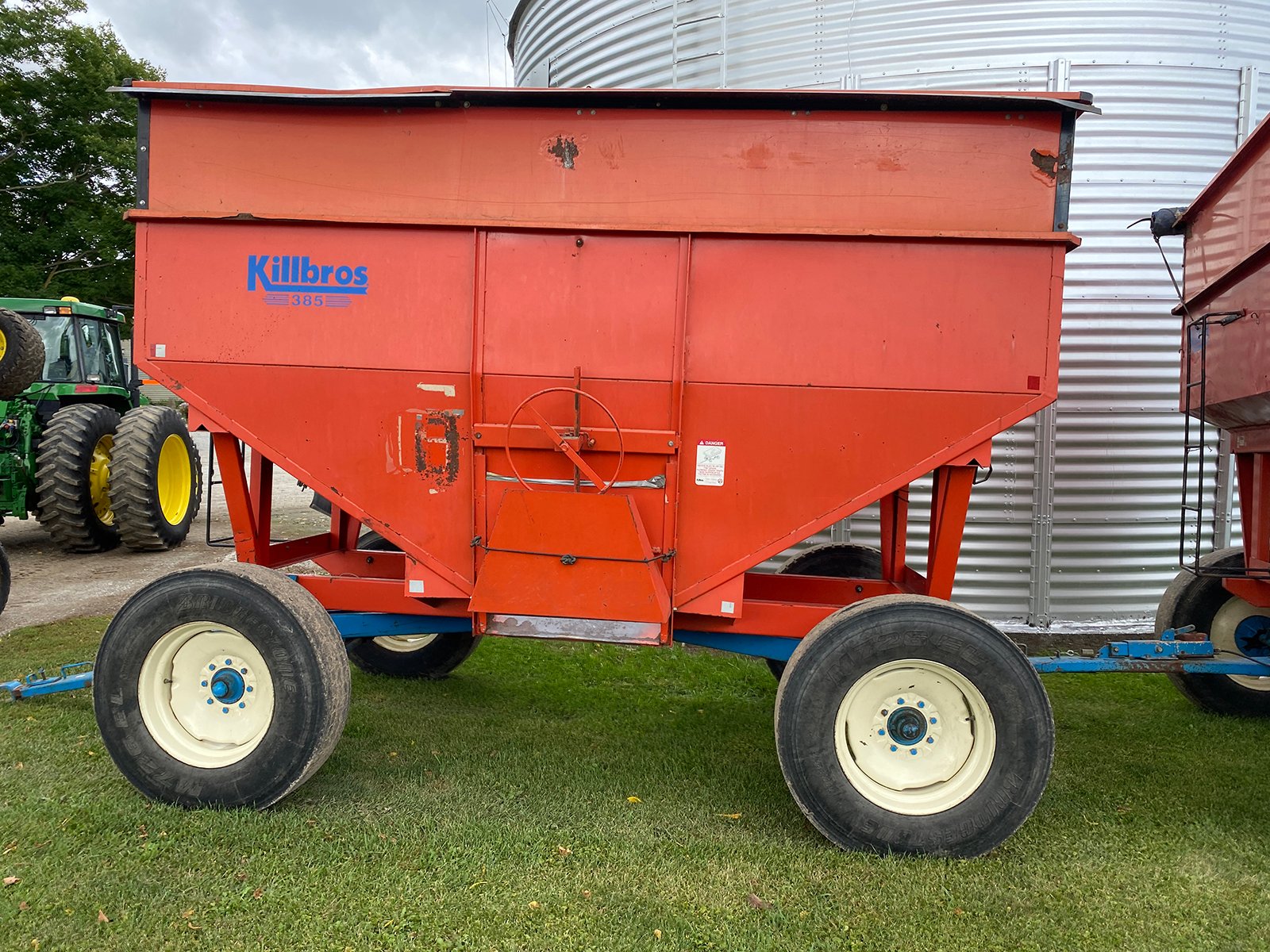 Property photo 28 - FARM EQUIPMENT RETIREMENT AUCTION IN LAGRANGE COUNTY, INDIANA