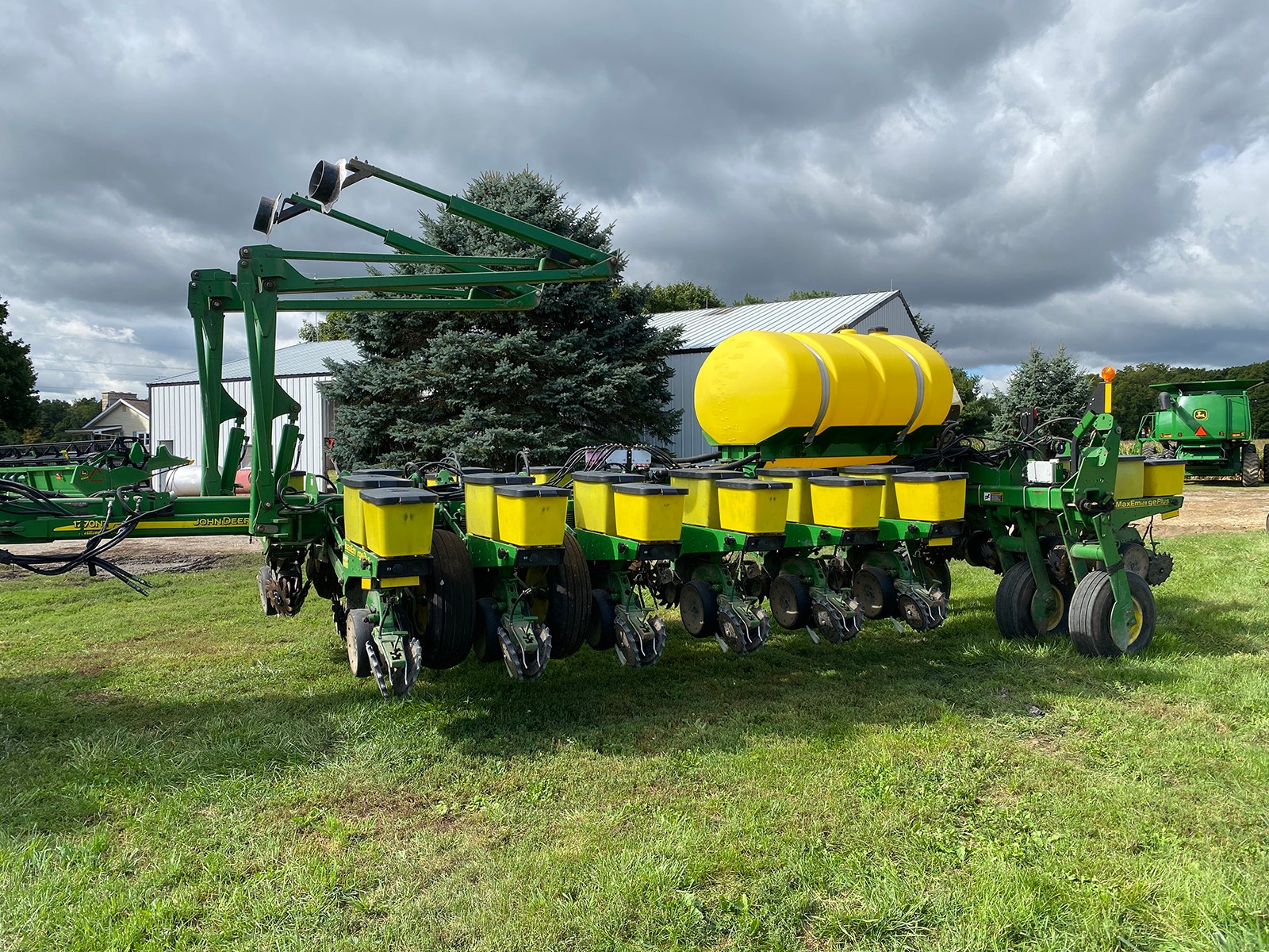 Property photo 34 - FARM EQUIPMENT RETIREMENT AUCTION IN LAGRANGE COUNTY, INDIANA