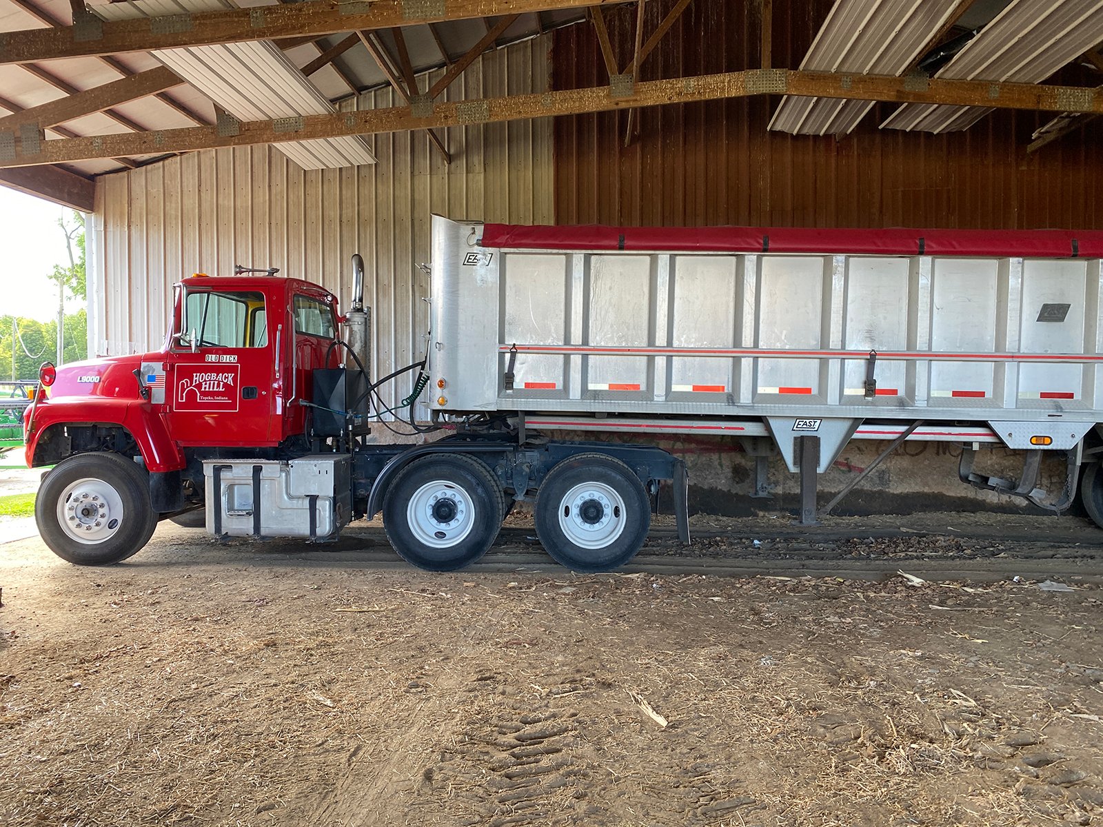 Property photo 36 - FARM EQUIPMENT RETIREMENT AUCTION IN LAGRANGE COUNTY, INDIANA