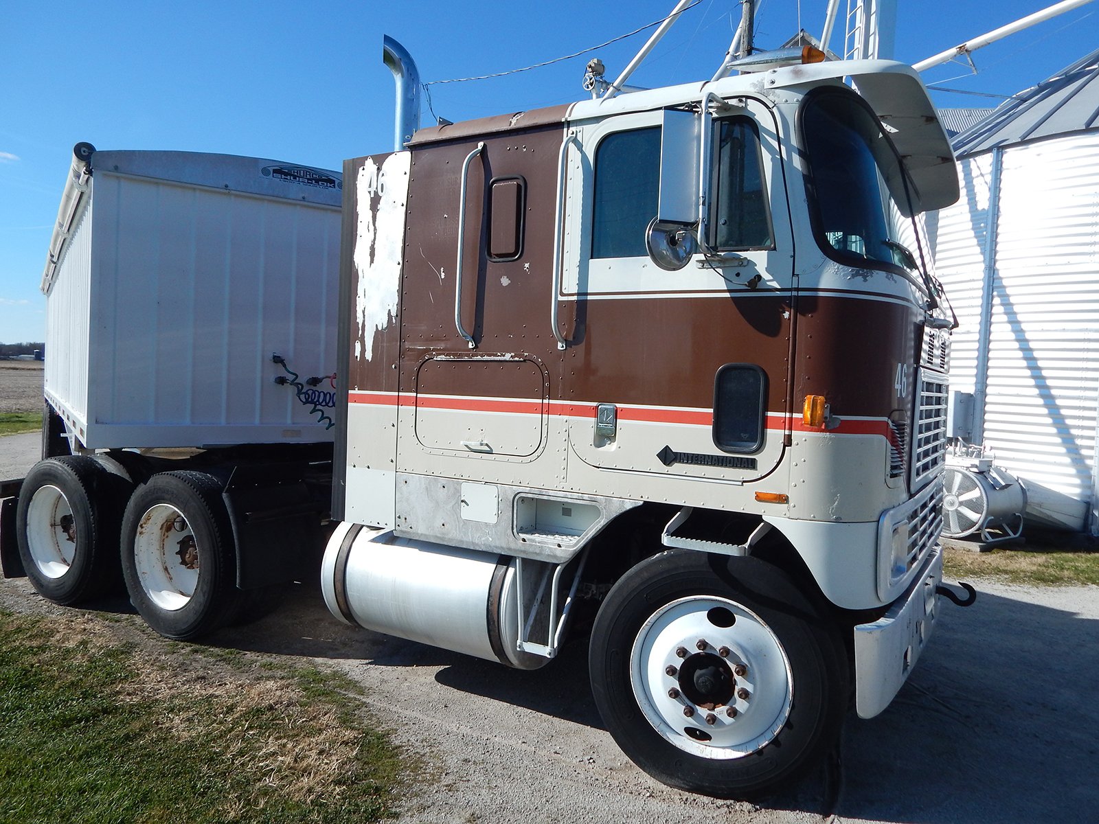 Property photo 2 - FARM EQUIPMENT AUCTION IN JASPER COUNTY, INDIANA