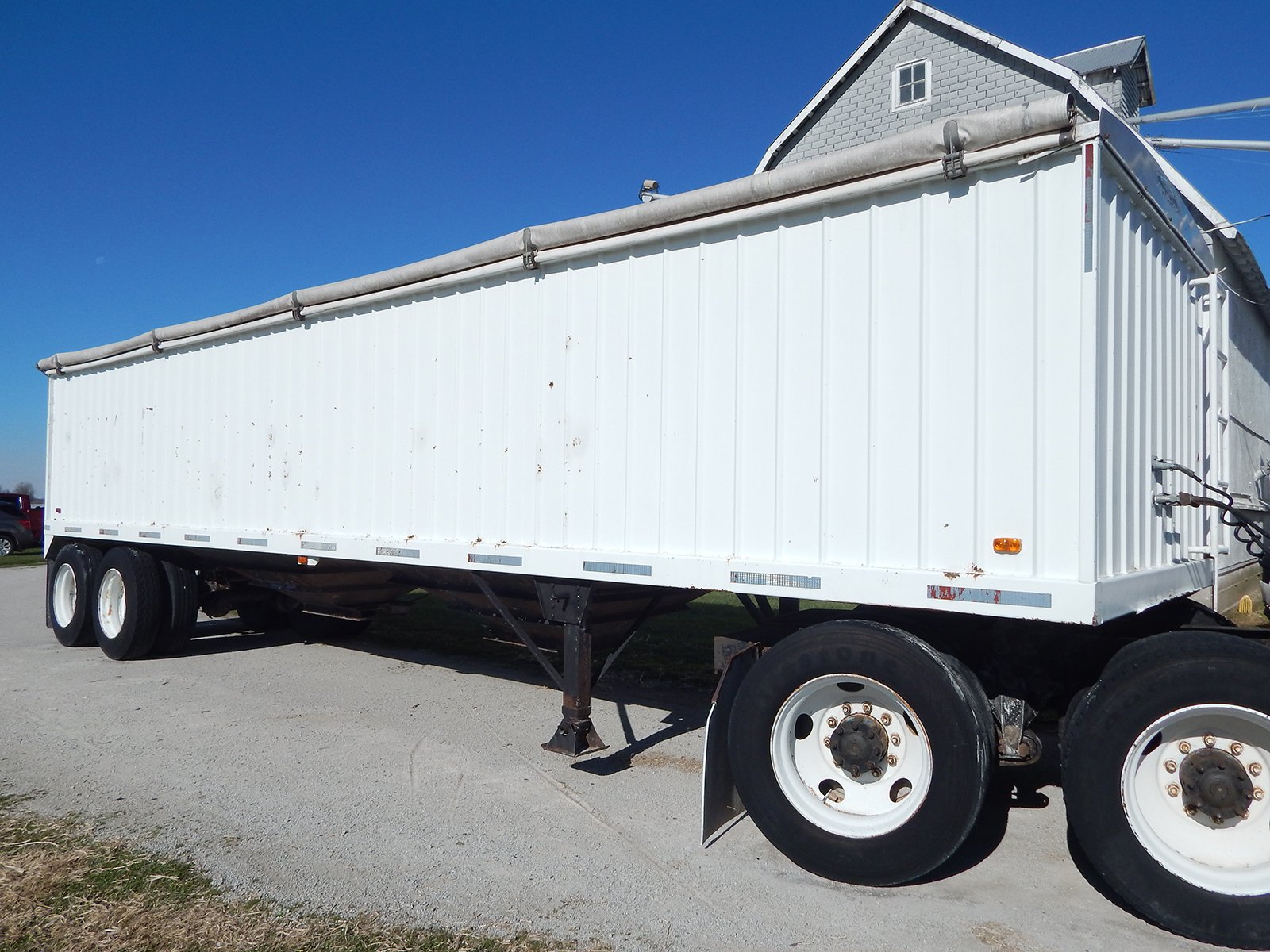 Property photo 6 - FARM EQUIPMENT AUCTION IN JASPER COUNTY, INDIANA