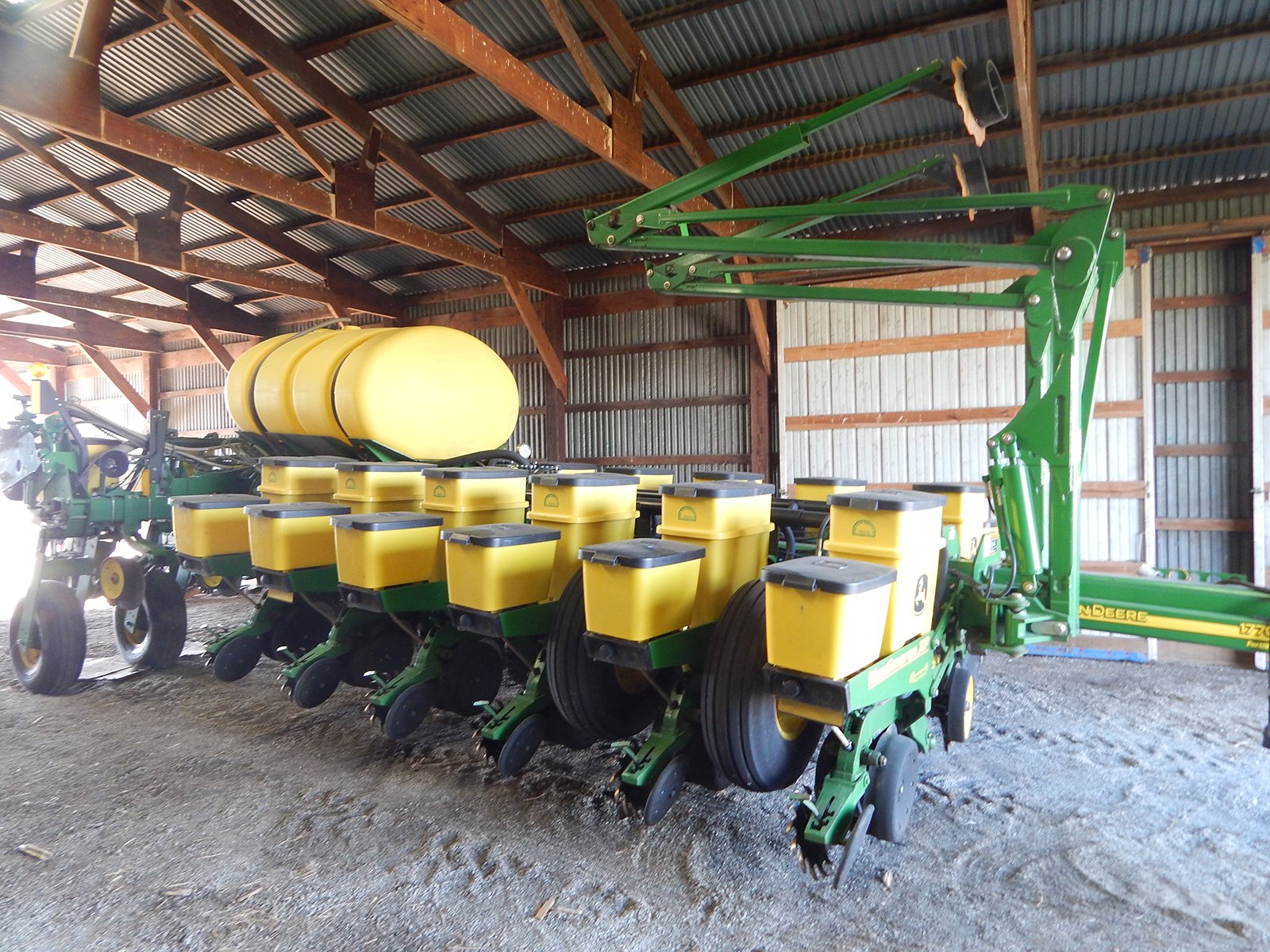 Property photo 17 - FARM EQUIPMENT AUCTION IN JASPER COUNTY, INDIANA