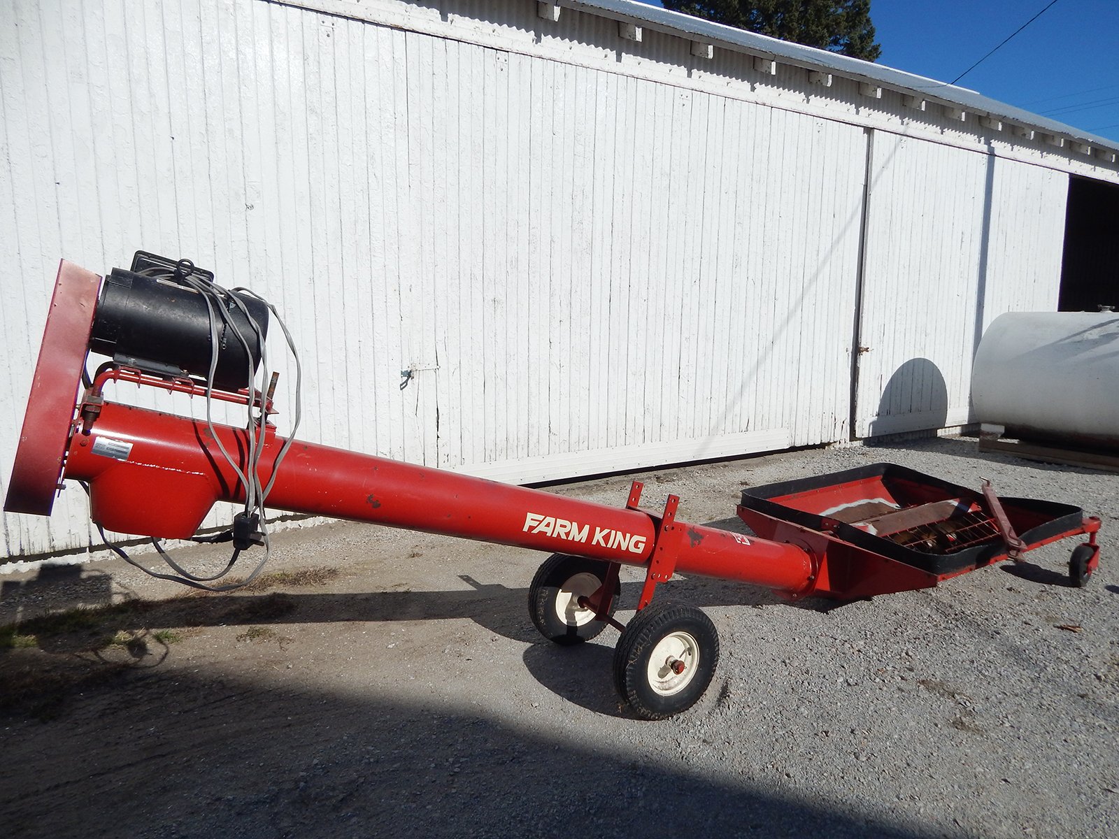 Property photo 22 - FARM EQUIPMENT AUCTION IN JASPER COUNTY, INDIANA
