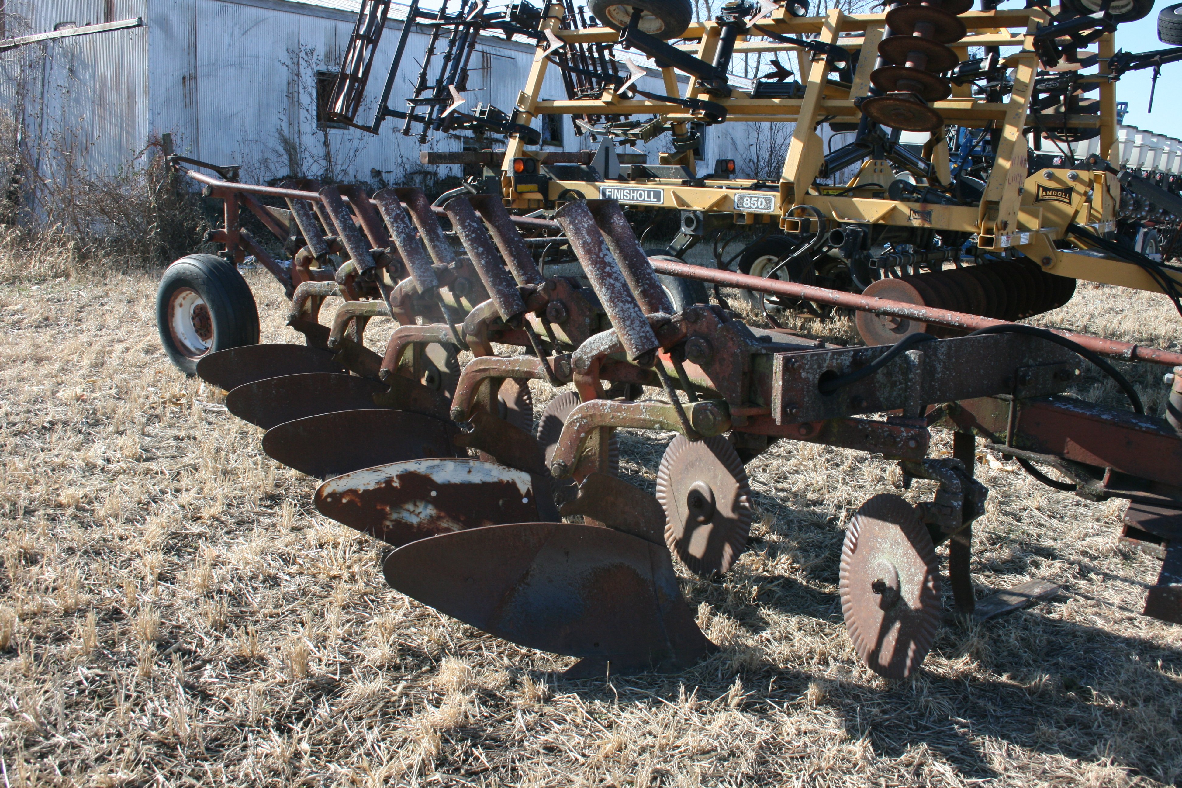 Property photo 16 - FARM EQUIPMENT AUCTION IN WHITLEY COUNTY, INDIANA