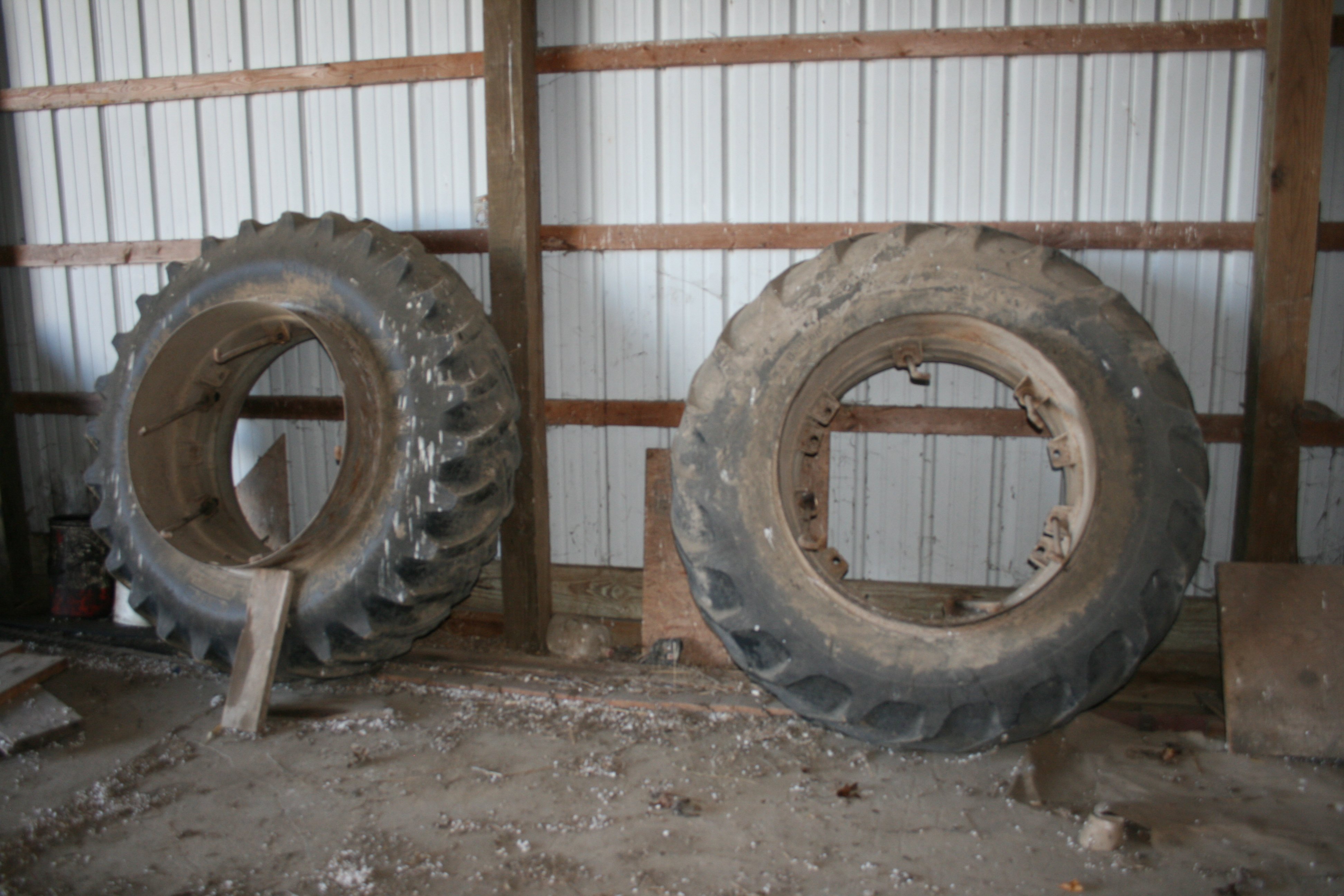 Property photo 37 - FARM EQUIPMENT AUCTION IN WHITLEY COUNTY, INDIANA