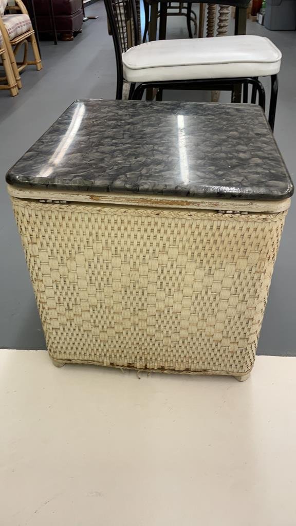 Property photo 523 - TIMED ONLINE ONLY PERSONAL PROPERTY AUCTION IN ALLEN COUNTY, INDIANA