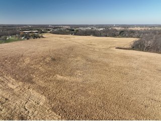 <li>56+/- Irrigated Acres
<li>(5) Tower Zimmatic Center Pivot
<li> 96+/- Tillable Acres
<li>Located off IN State Rd. 9 & E 200 S
<li>Less than Half a mile from the New Columbia City High School
<li>Study the Potential for a Beautiful Home Site overlooking the 3.5+/- Acre Pond - 109+/- ACRES IRRIGATED FARMLAND FOR SALE IN WHITLEY COUNTY, INDIANA