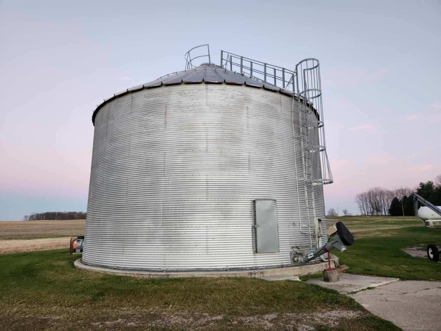 Property photo 22 - FARM EQUIPMENT AUCTION IN DEKALB COUNTY, INDIANA