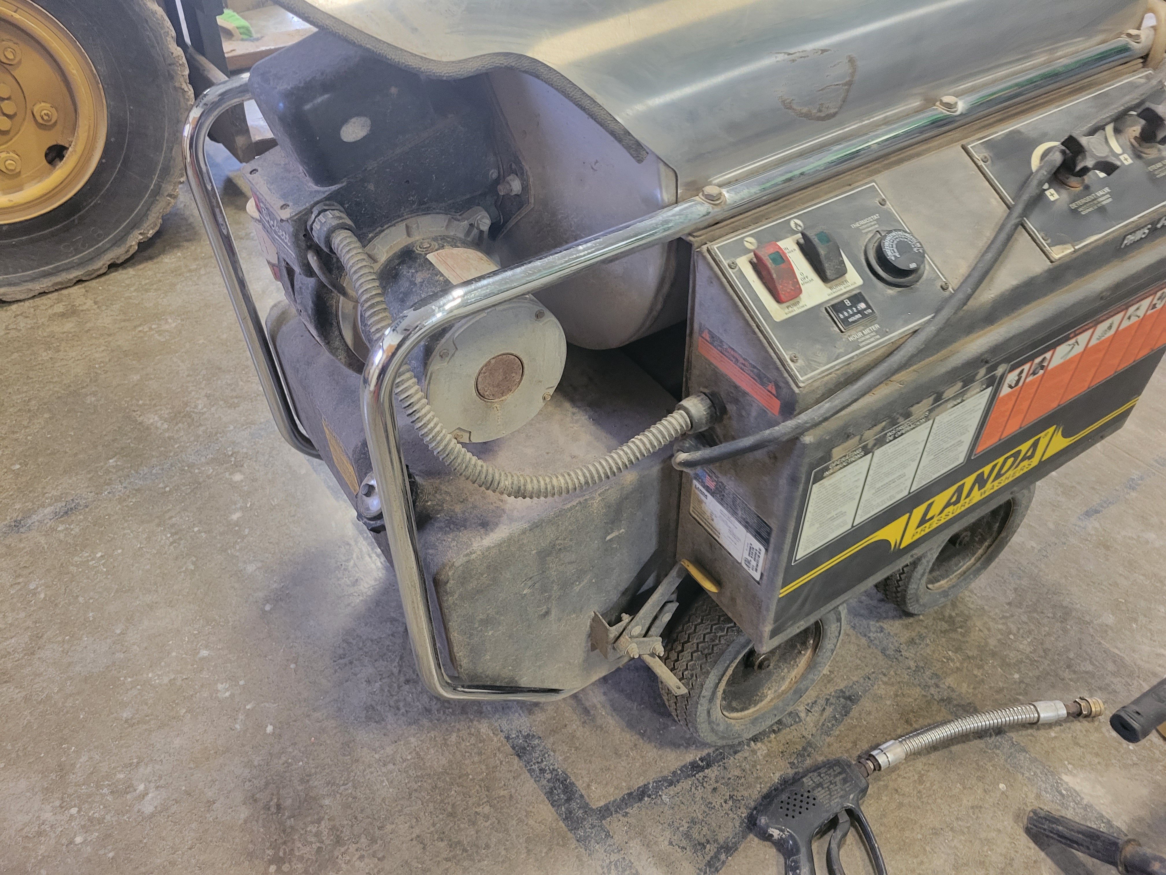 Property photo 101 - FARM EQUIPMENT AUCTION IN CUMBERLAND COUNTY, ILLINOIS