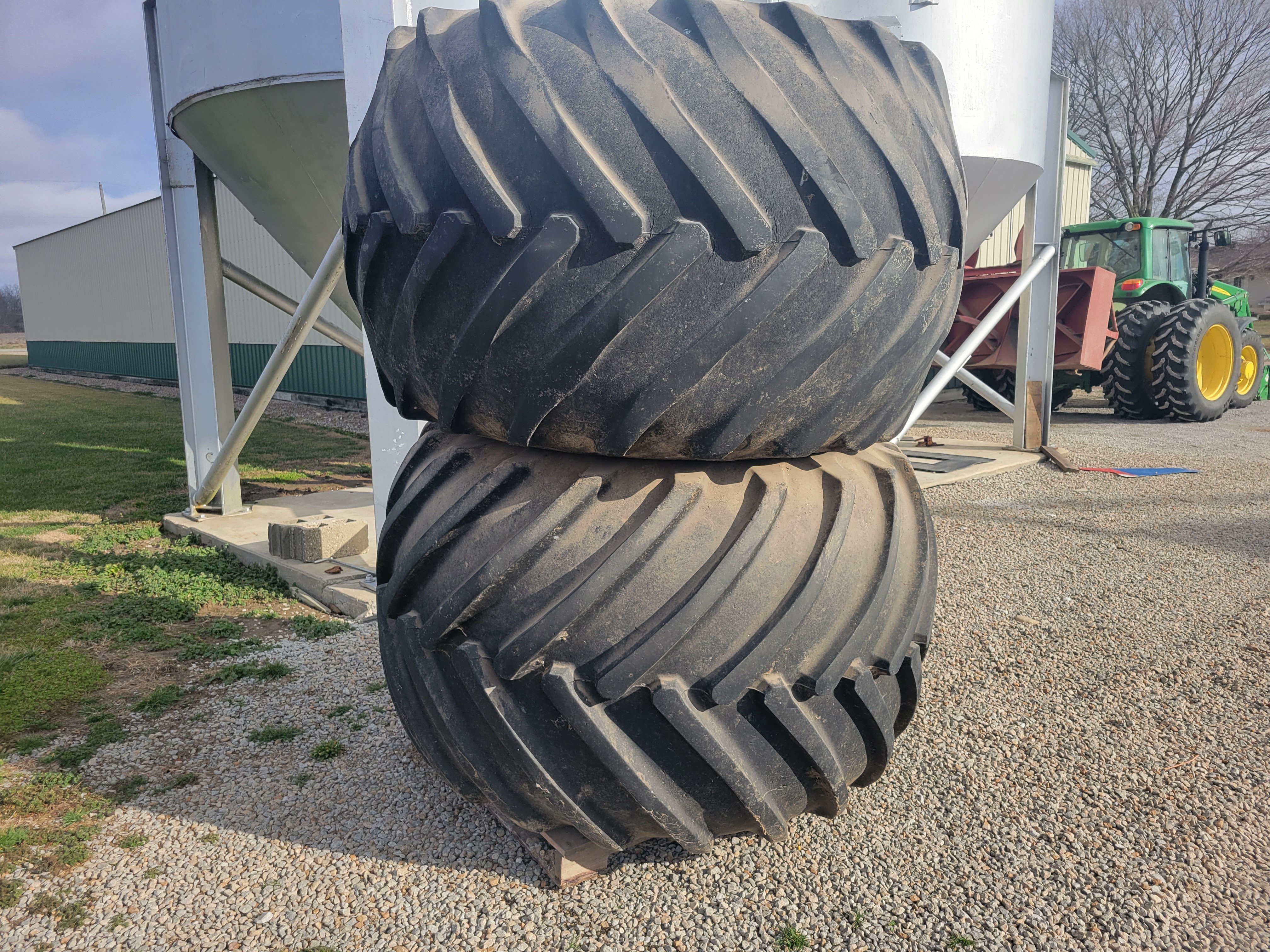 Property photo 117 - FARM EQUIPMENT AUCTION IN CUMBERLAND COUNTY, ILLINOIS