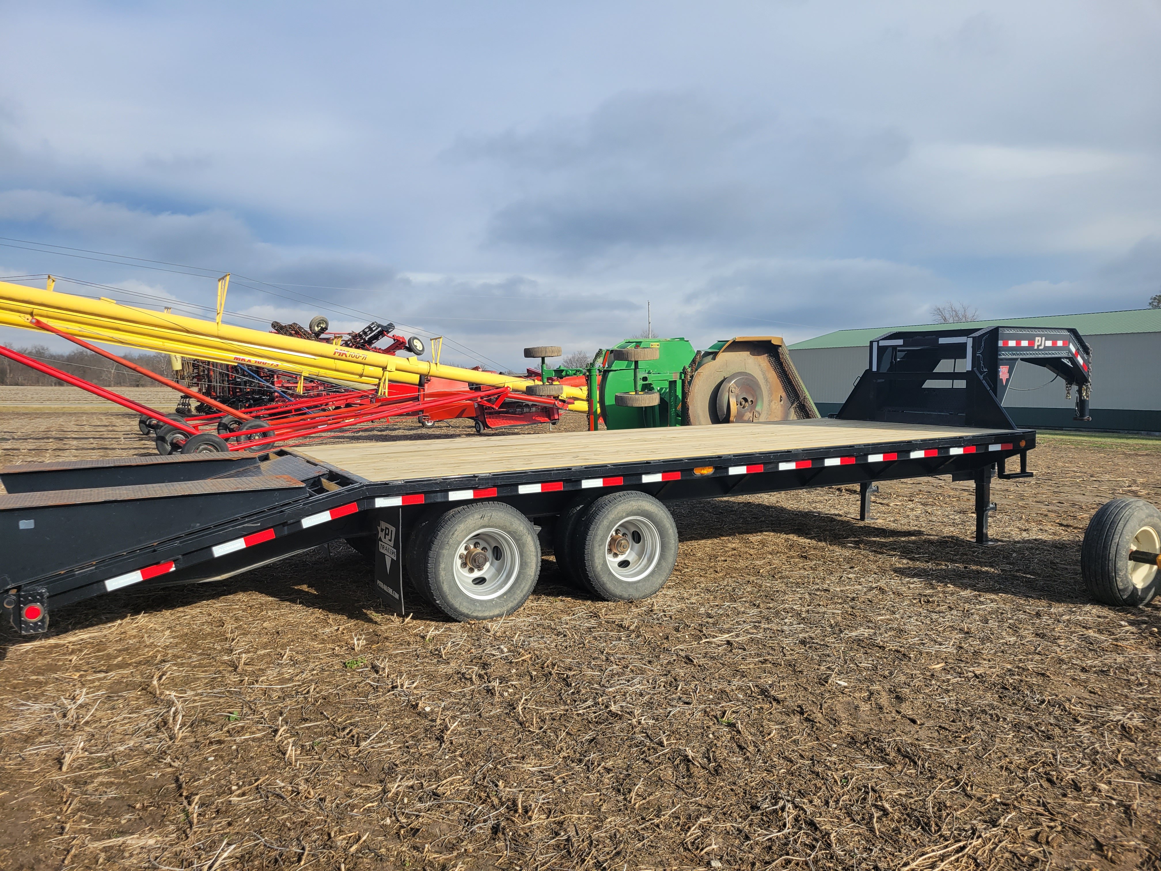 Property photo 122 - FARM EQUIPMENT AUCTION IN CUMBERLAND COUNTY, ILLINOIS