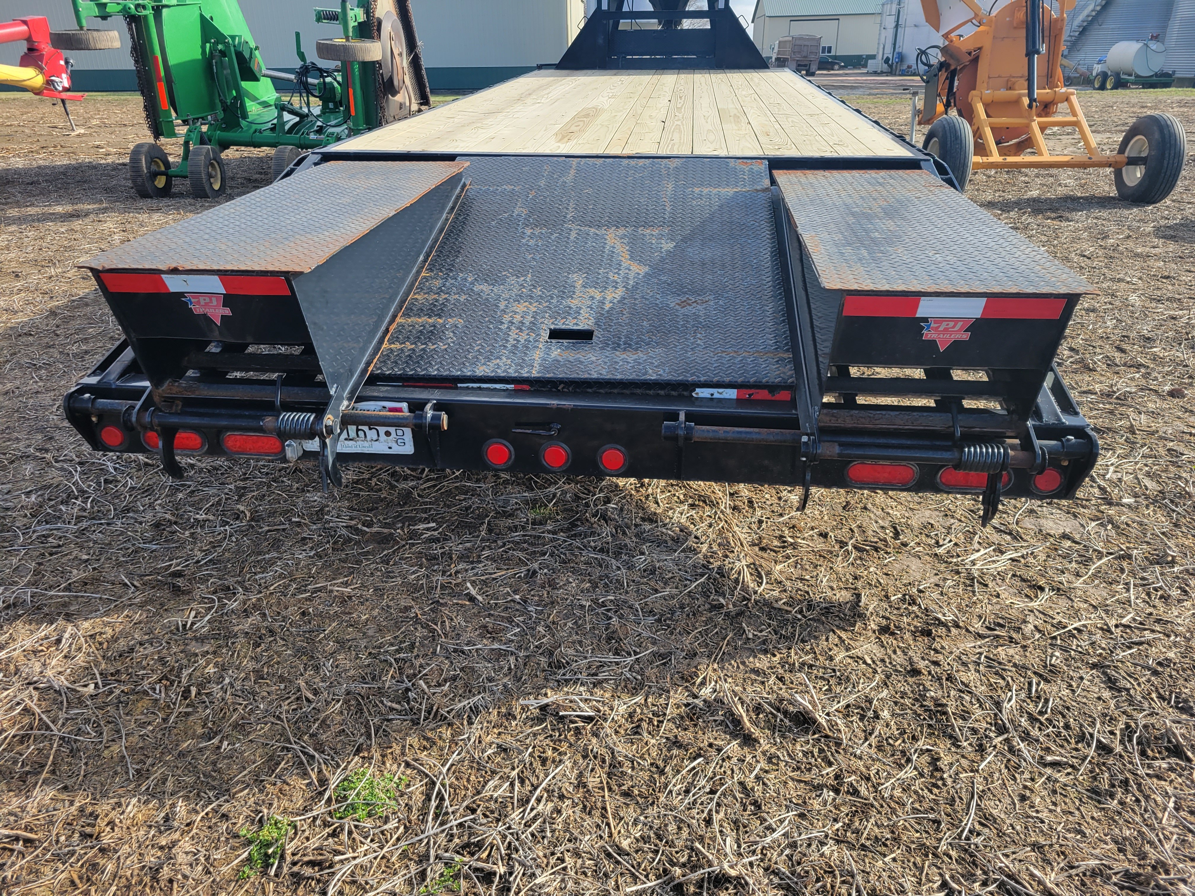 Property photo 131 - FARM EQUIPMENT AUCTION IN CUMBERLAND COUNTY, ILLINOIS