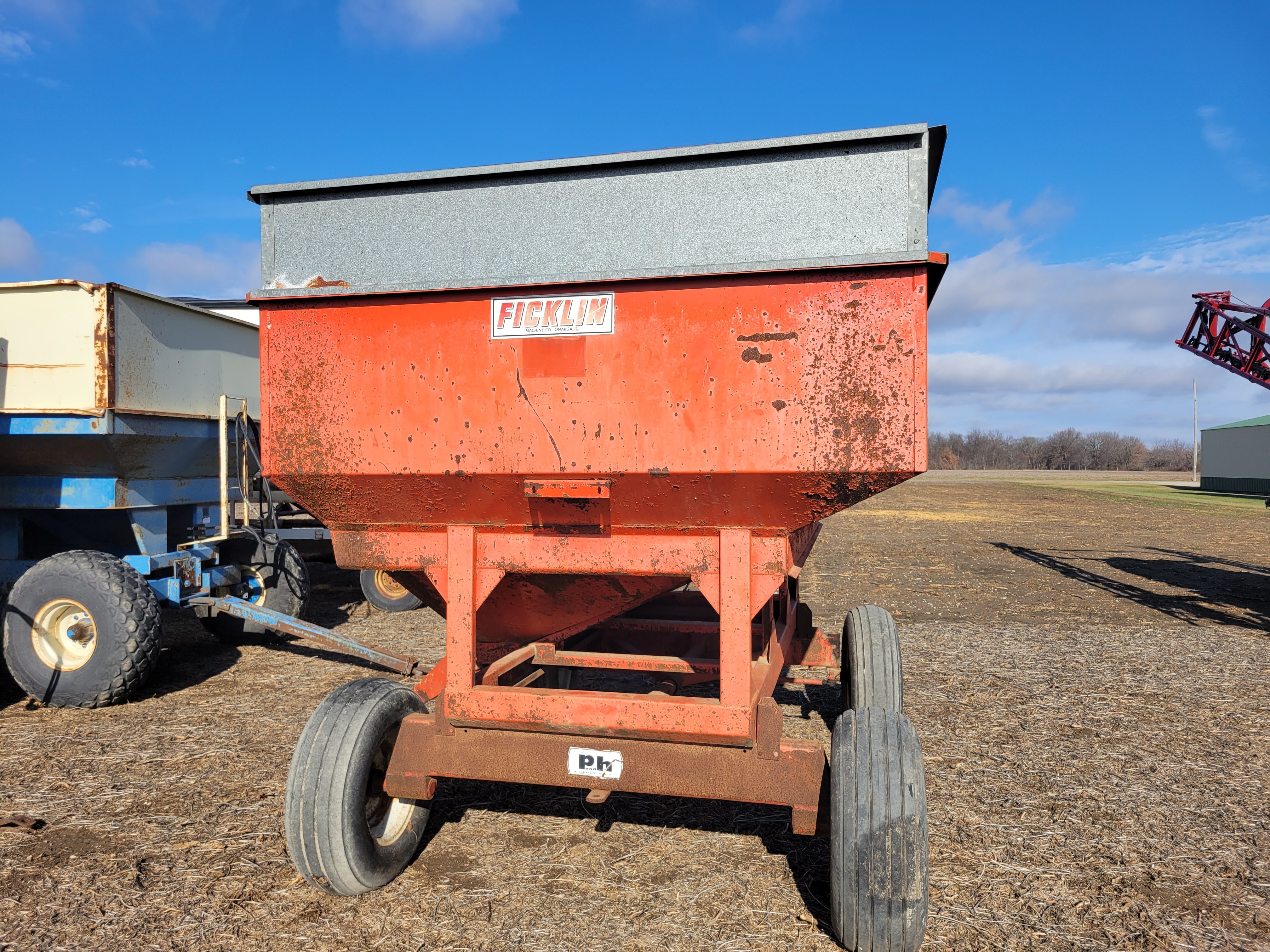 Property photo 154 - FARM EQUIPMENT AUCTION IN CUMBERLAND COUNTY, ILLINOIS