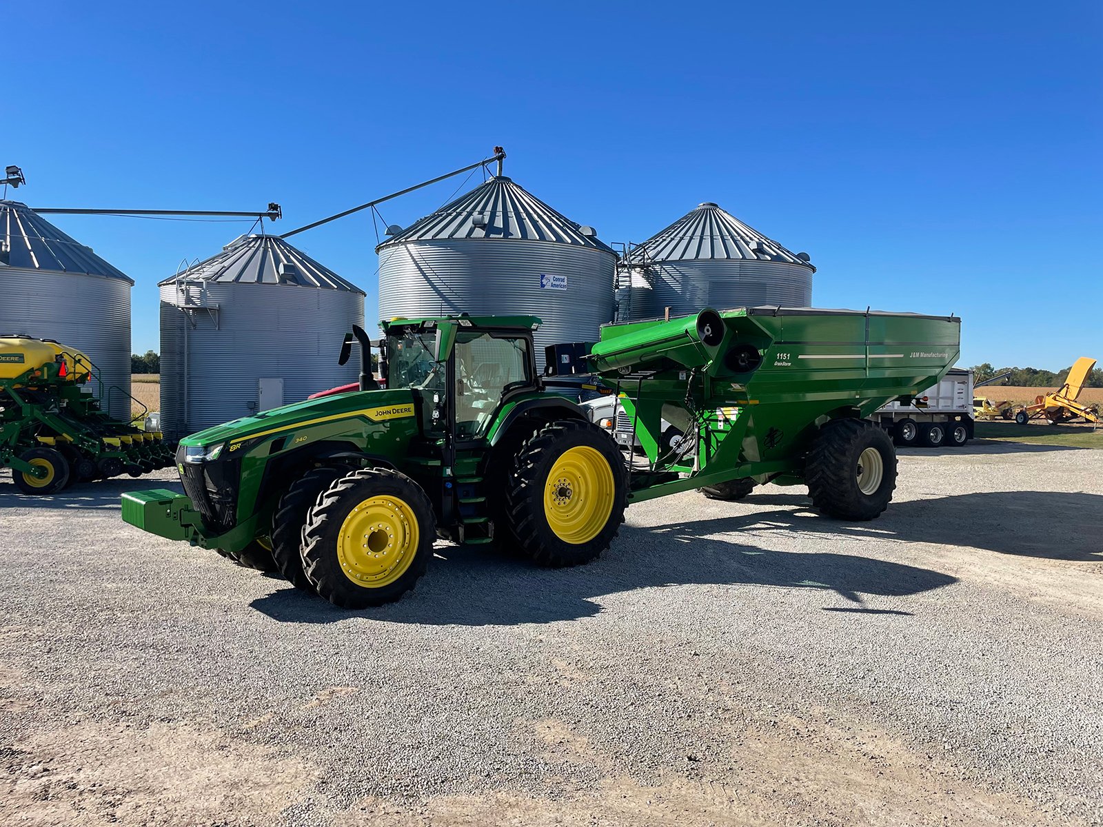 Property photo 19 - FARM EQUIPMENT AUCTION IN CUMBERLAND COUNTY, ILLINOIS