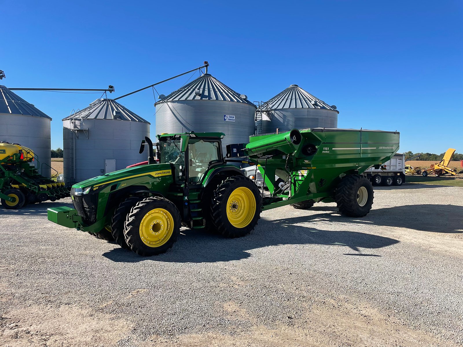 Property photo 18 - FARM EQUIPMENT AUCTION IN CUMBERLAND COUNTY, ILLINOIS