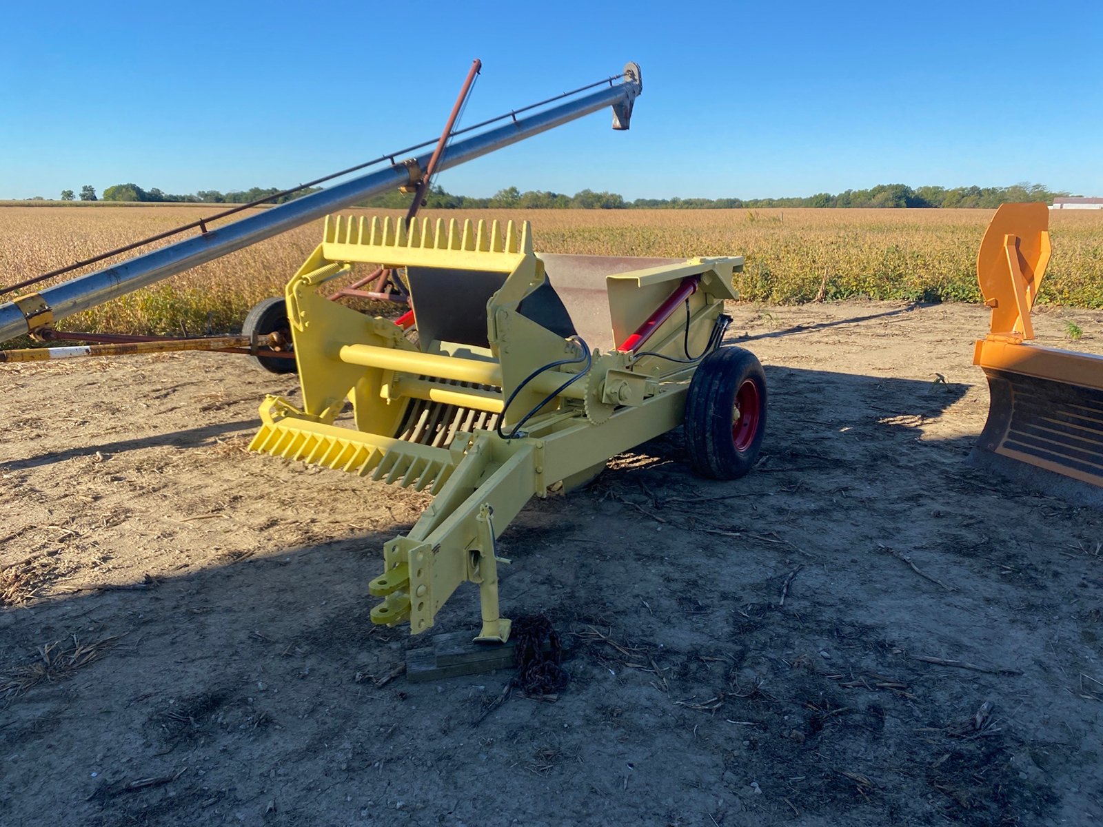Property photo 51 - FARM EQUIPMENT AUCTION IN CUMBERLAND COUNTY, ILLINOIS
