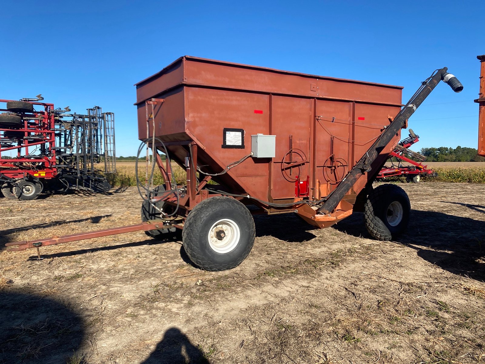 Property photo 34 - FARM EQUIPMENT AUCTION IN CUMBERLAND COUNTY, ILLINOIS