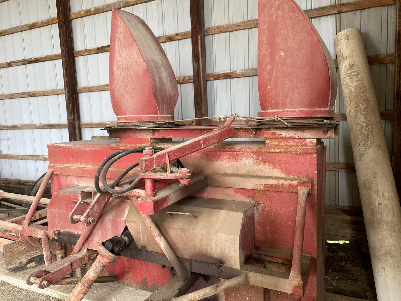 Property photo 70 - FARM EQUIPMENT AUCTION IN CUMBERLAND COUNTY, ILLINOIS