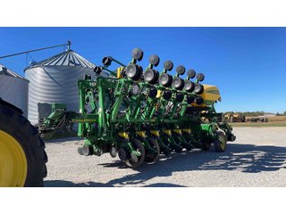 Property photo 45 - FARM EQUIPMENT AUCTION IN CUMBERLAND COUNTY, ILLINOIS