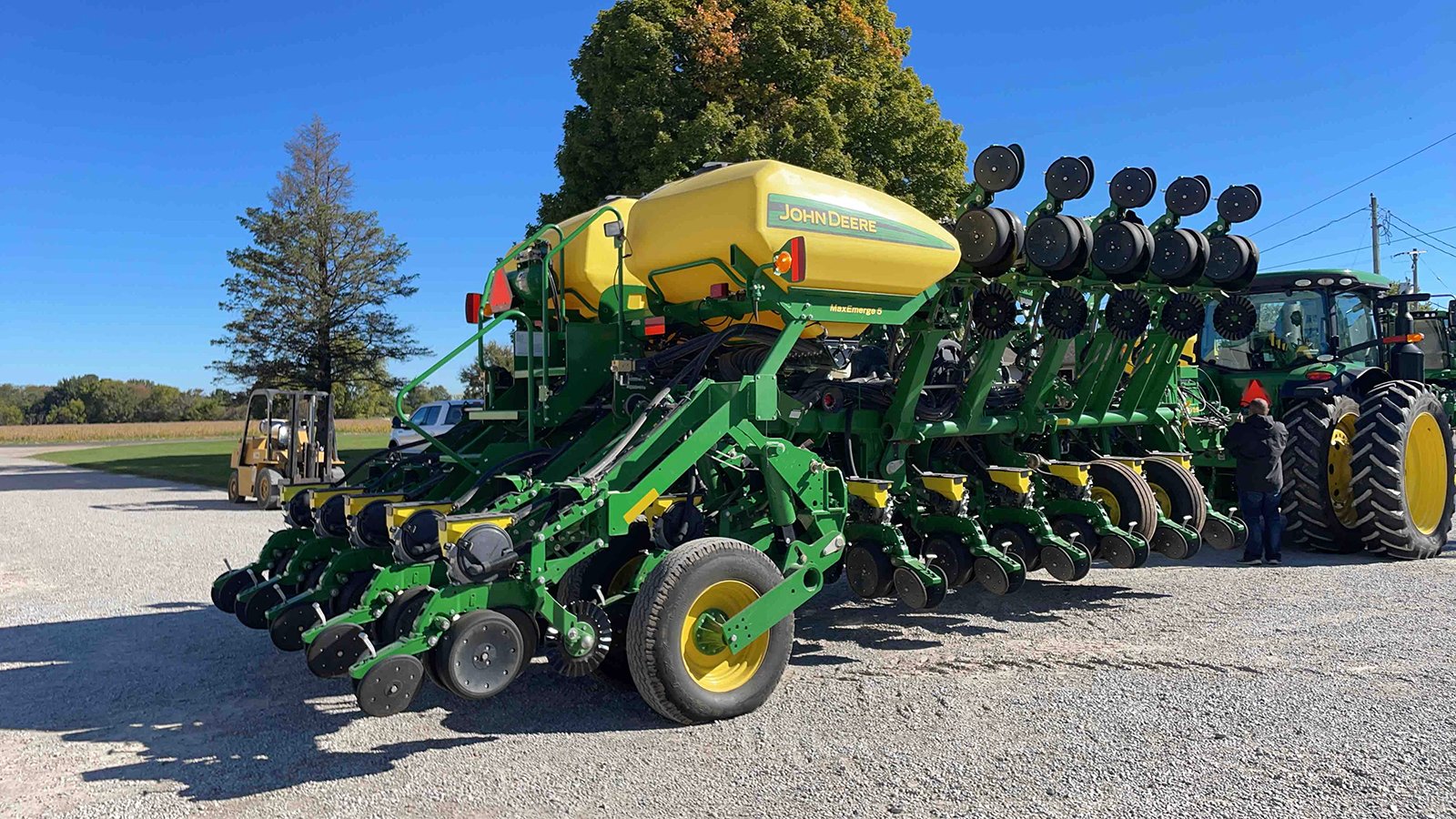 Property photo 44 - FARM EQUIPMENT AUCTION IN CUMBERLAND COUNTY, ILLINOIS
