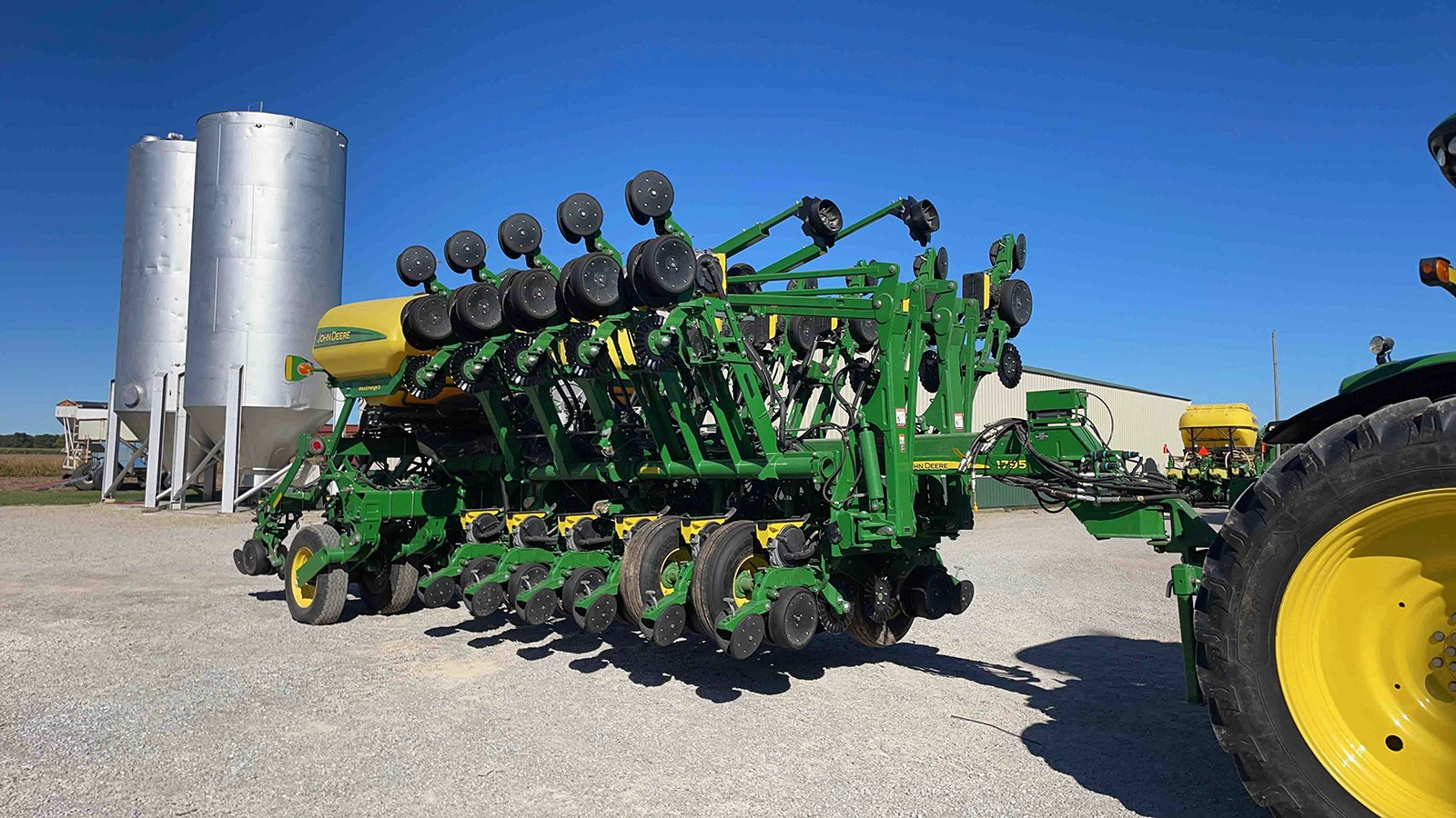 Property photo 43 - FARM EQUIPMENT AUCTION IN CUMBERLAND COUNTY, ILLINOIS
